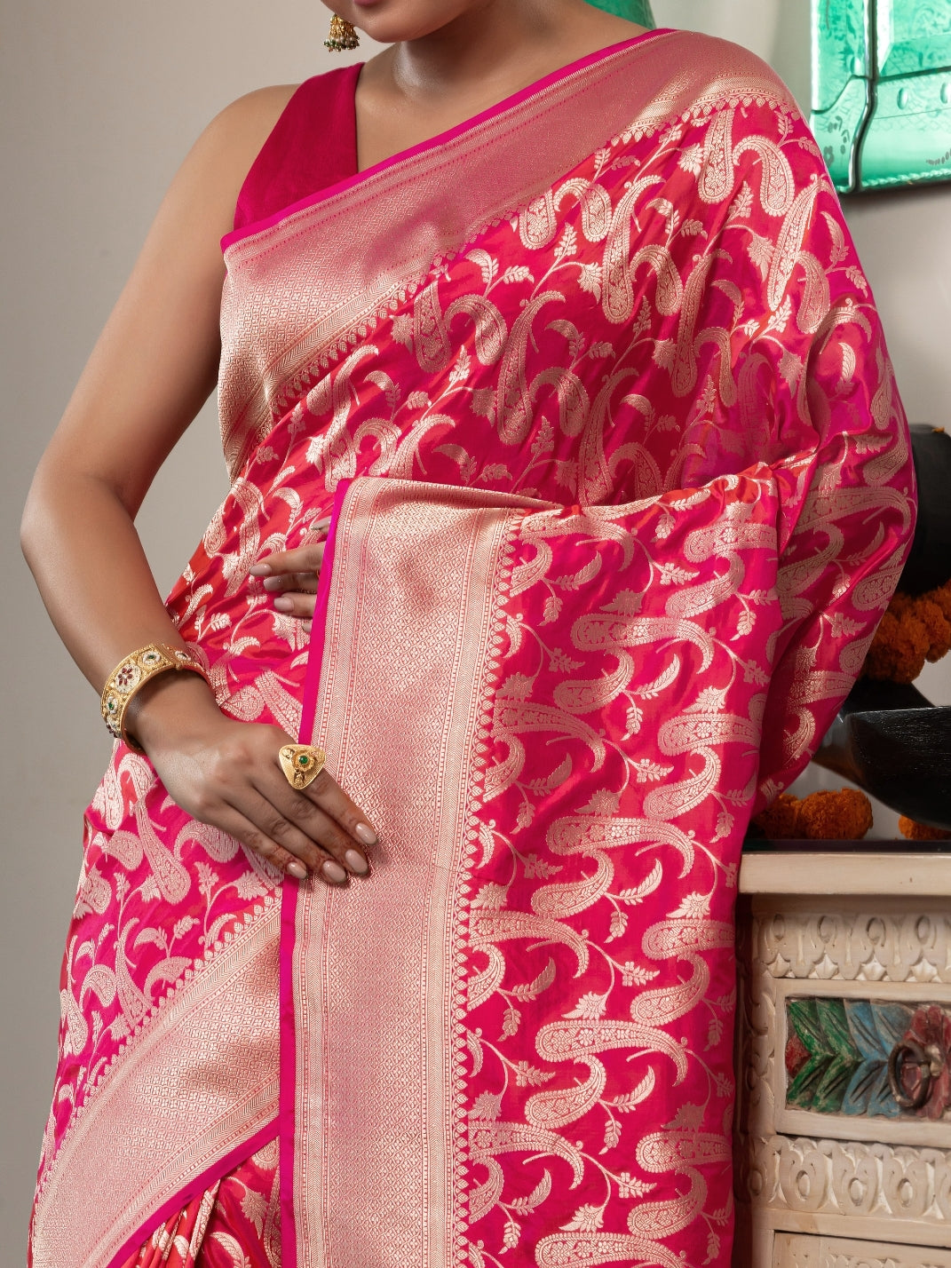 Handloom Banarasi Upada Jaal In Pure Kataan Silk Pink