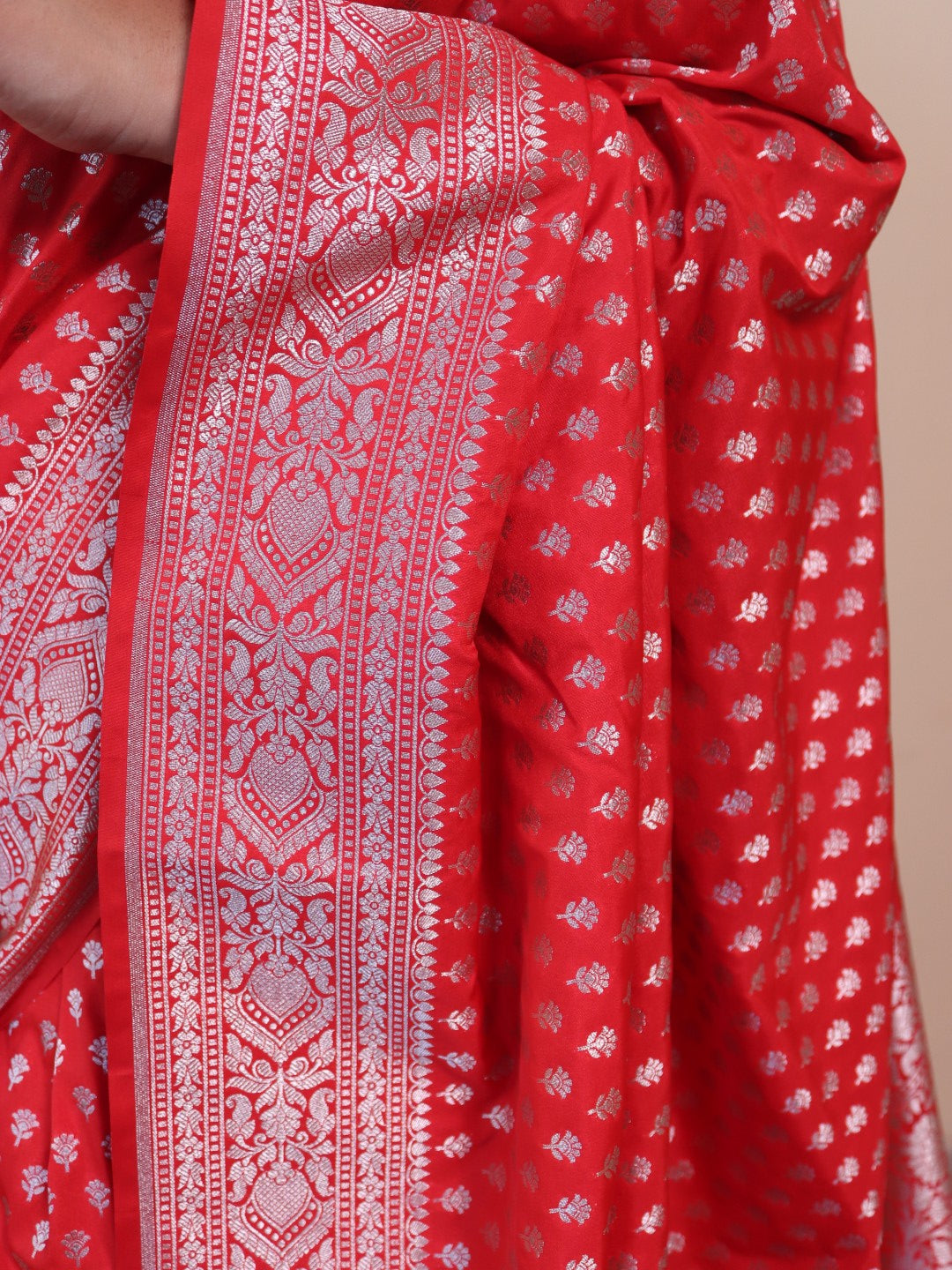 Banarasi Silk With Choti Buti -red