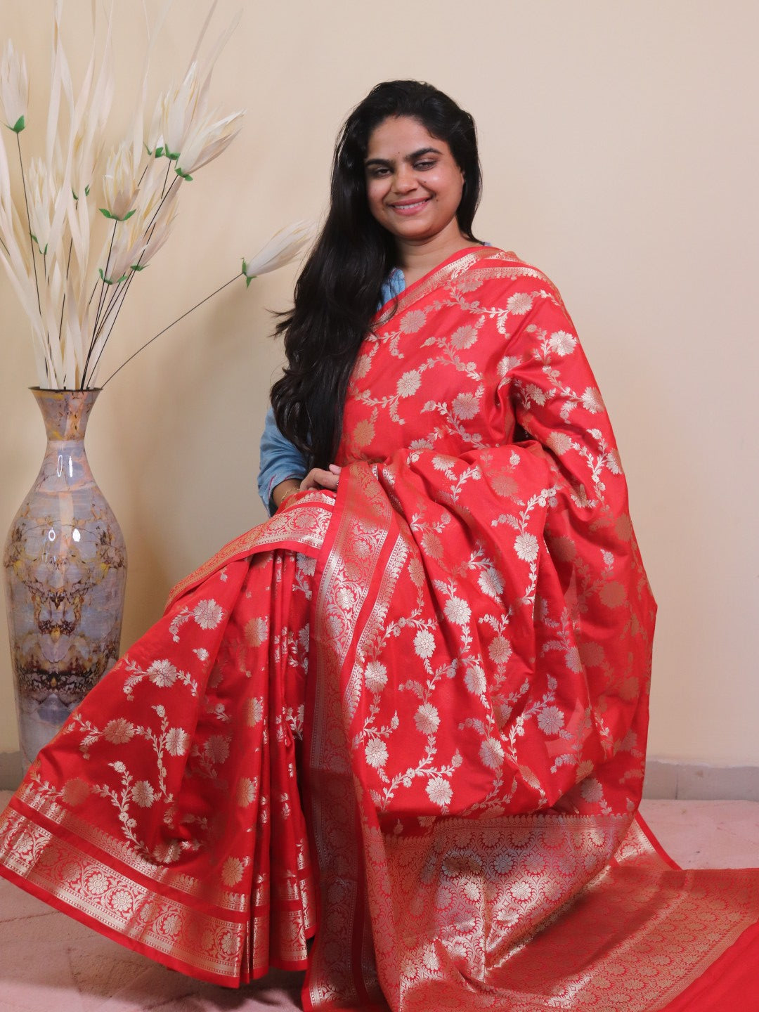 Banarasi Saree With Jaal Buti -red