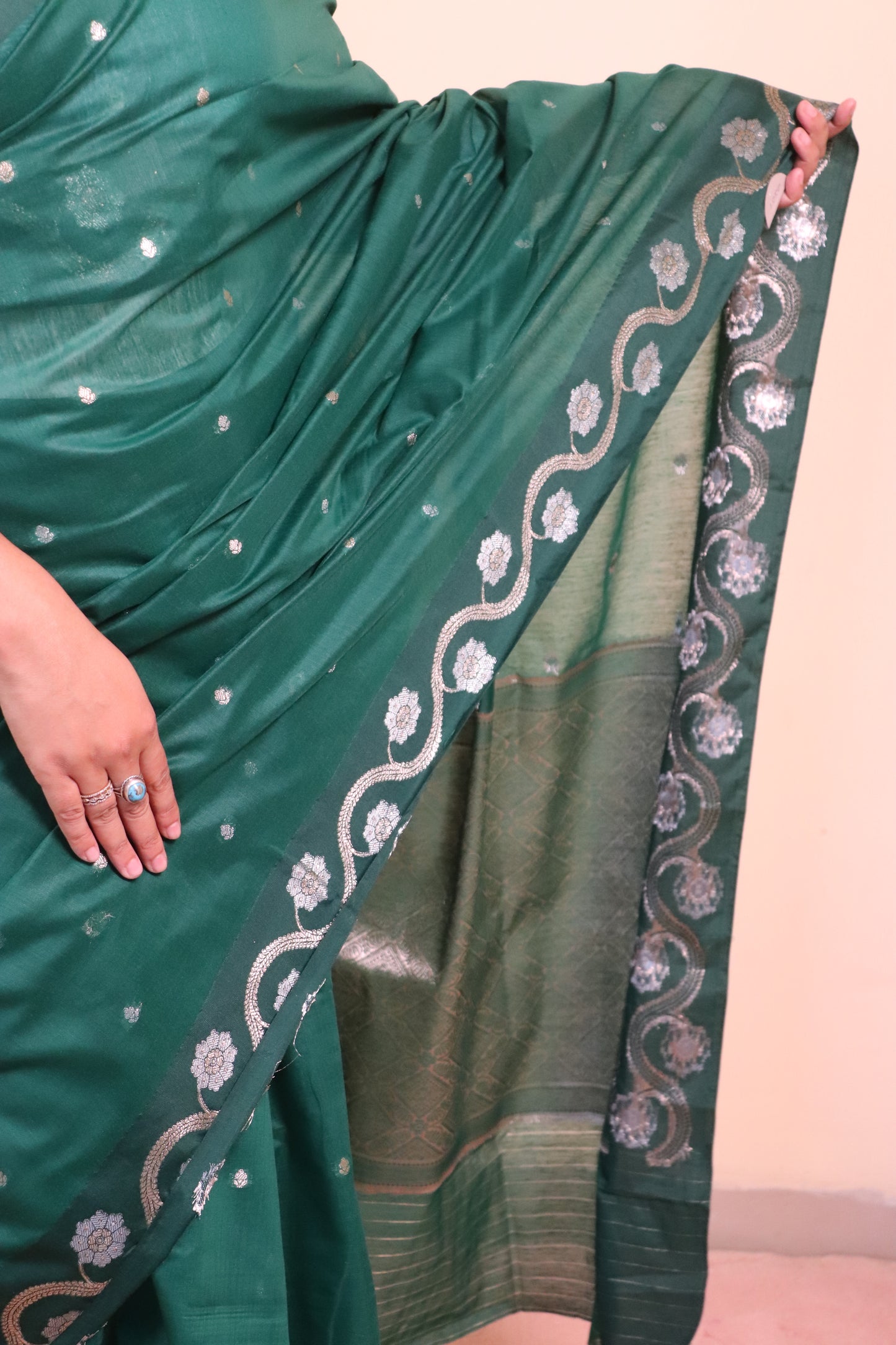 Cottan Banarasi With Sona Rupa Bel Buti Weaving - Green