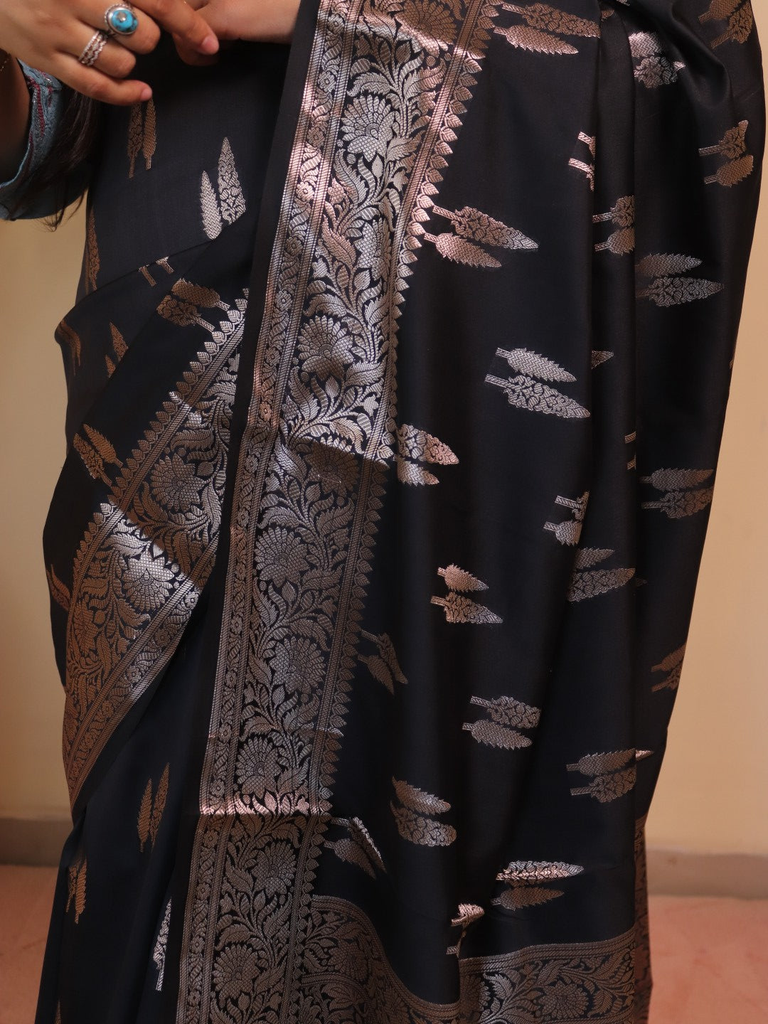 Banarasi Silk Double Buti Weaving - Black