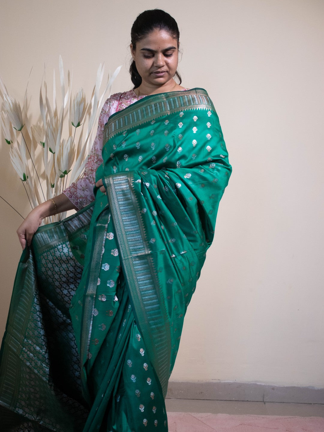 Banarasi Saree With Choti Buti Sona Rupa Weaving