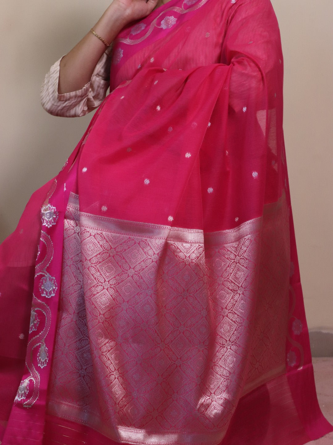 Banarasi Cotton Saree With Sona Rupa Bel Buti Weaving - Pink