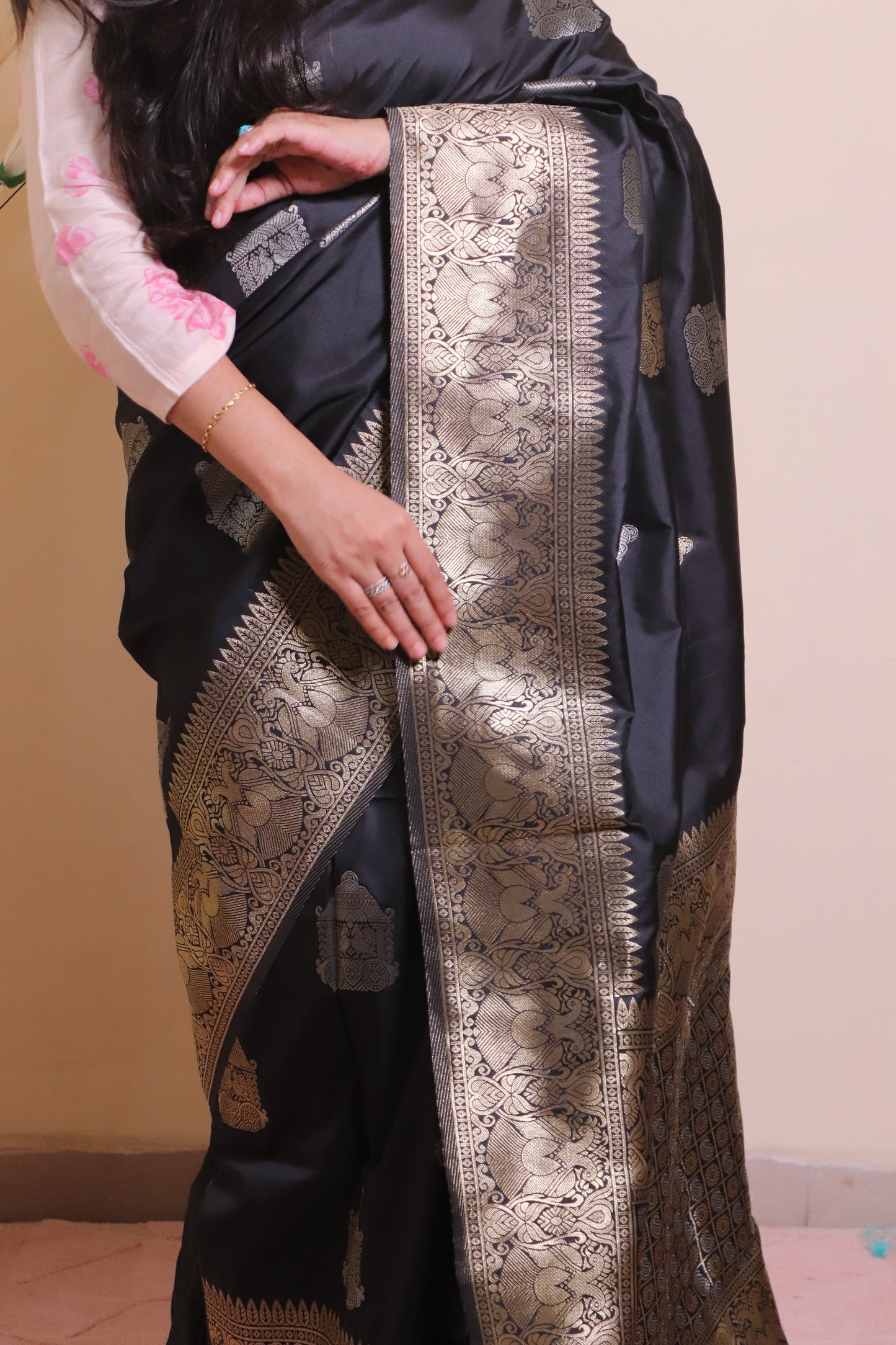 Soft Silk Weaved In Silver And Gold Zari - Black