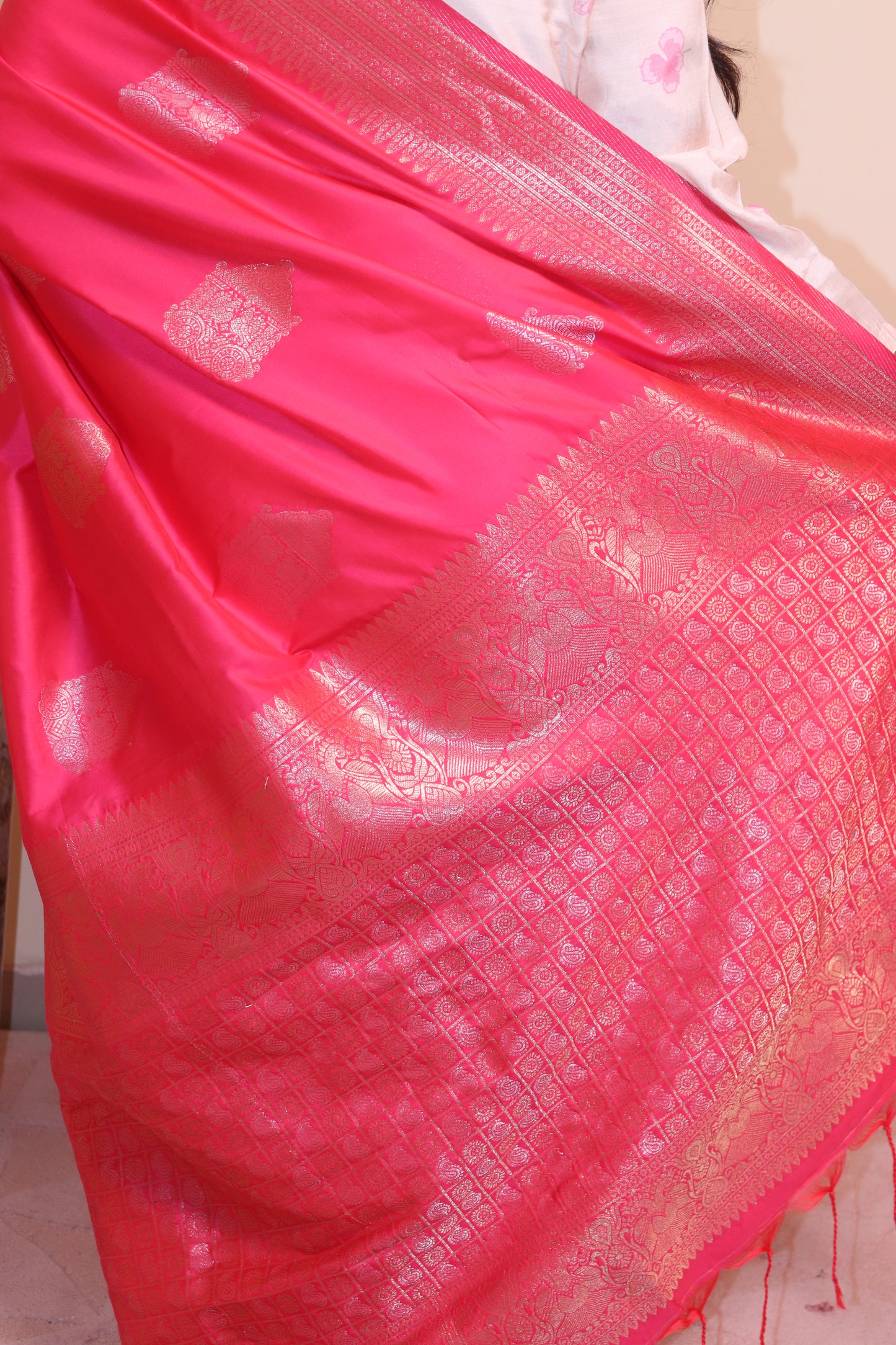 Soft Silk Weaved In Silver And Gold Zari - Red