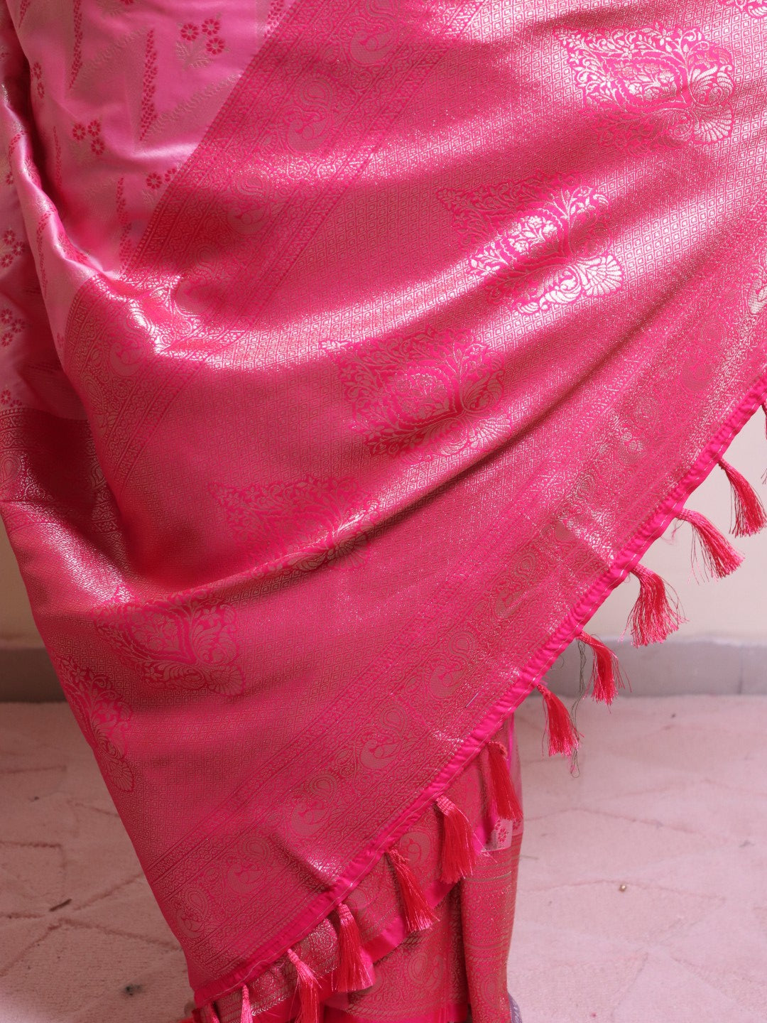 Soft Silk Contrast Border Alfi Weaving - Pink