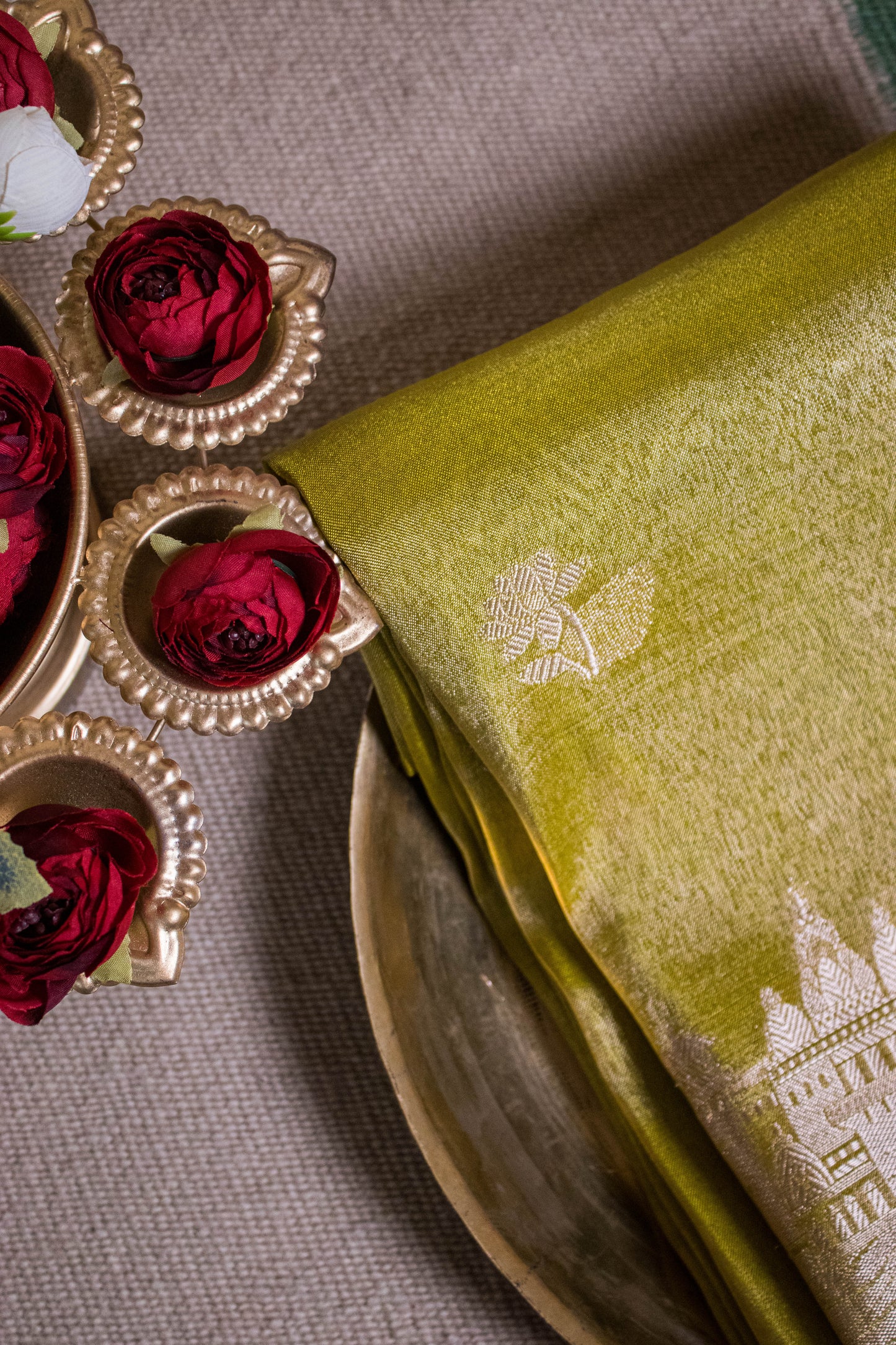 Banarasi Tissue With Ghaat Border - Green