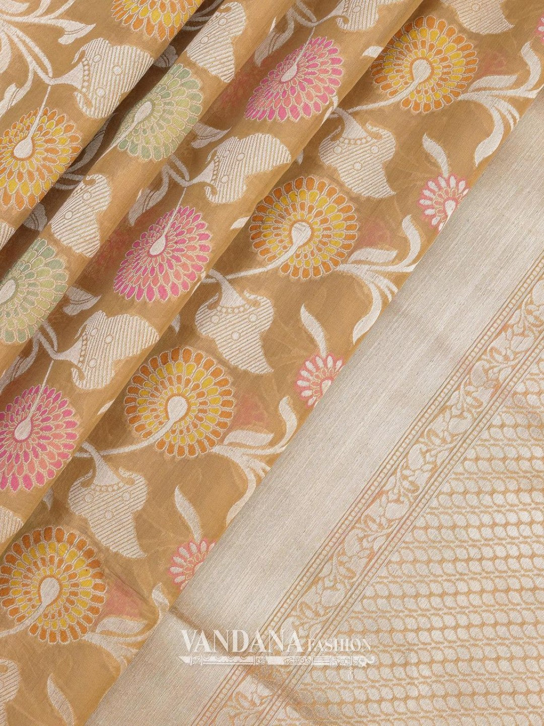 Gorgeous Cream Handloom Banarasi Saree With Zari & Meenakari