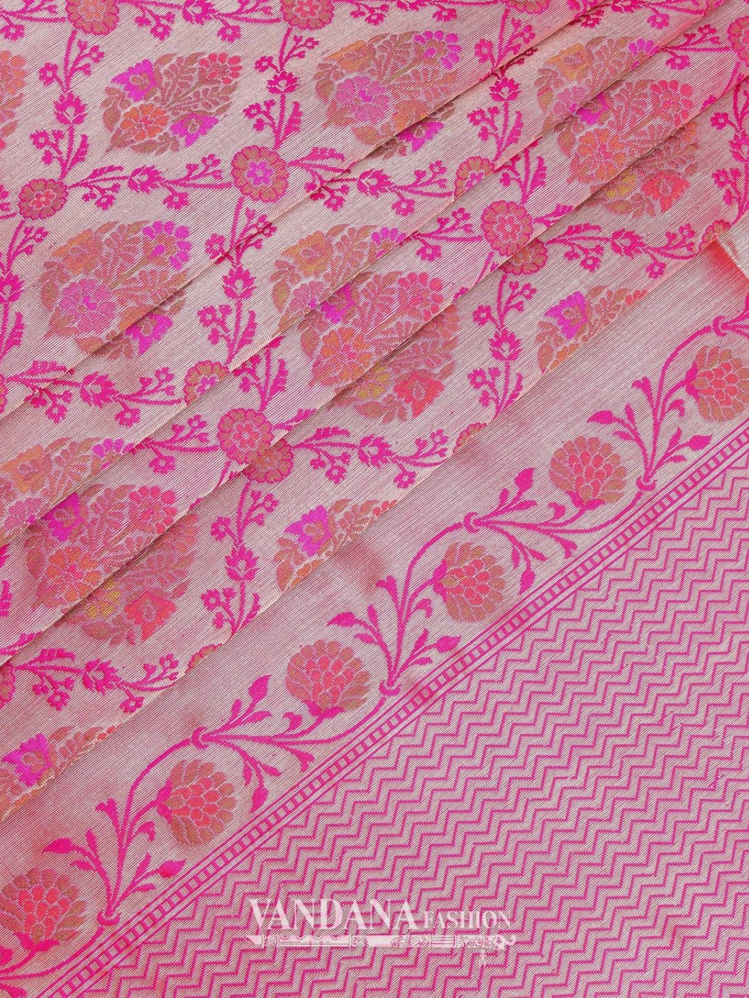 Exquisite Handloom Kadhua Weave With Pink Edges