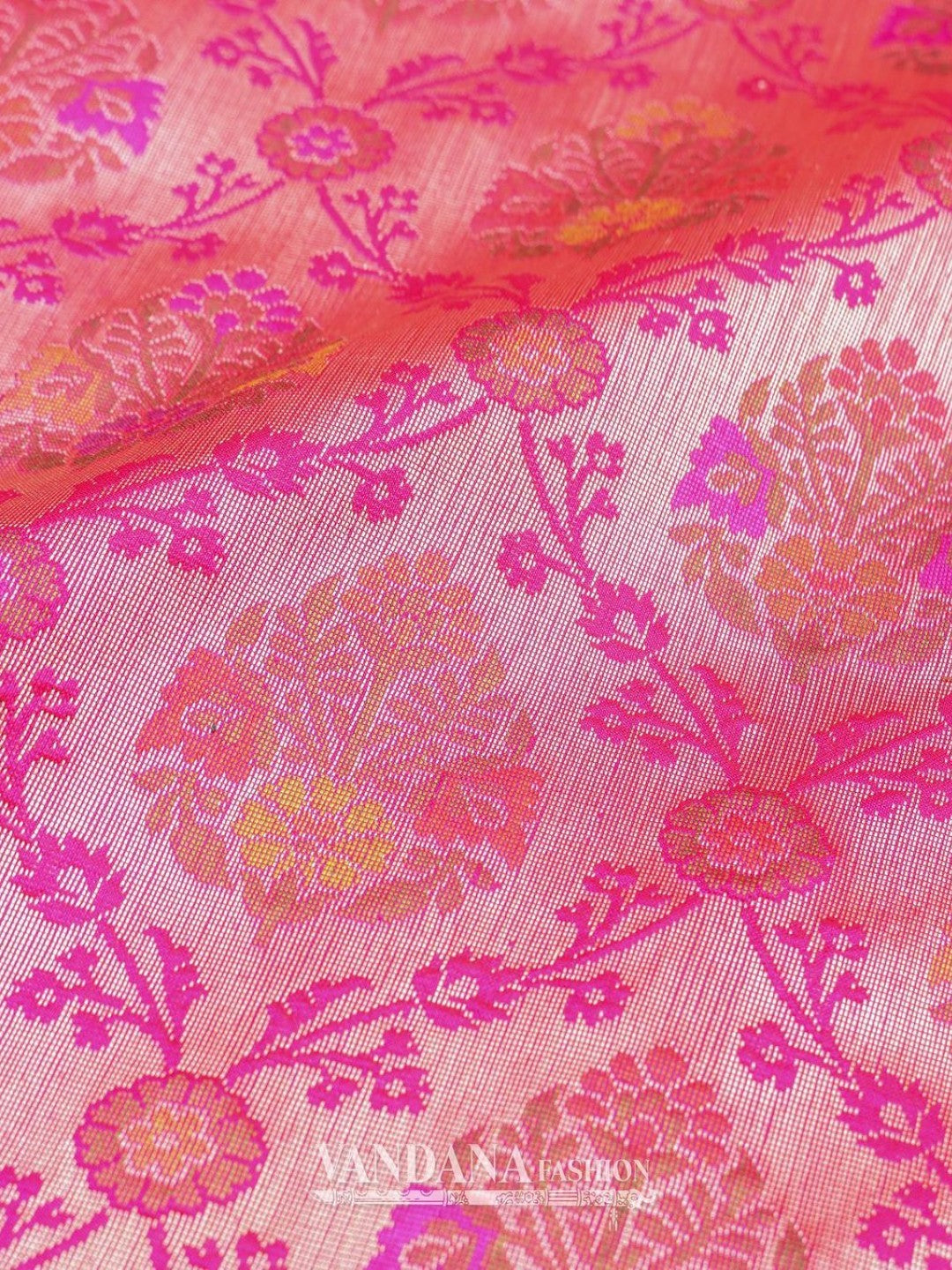 Exquisite Handloom Kadhua Weave With Pink Edges