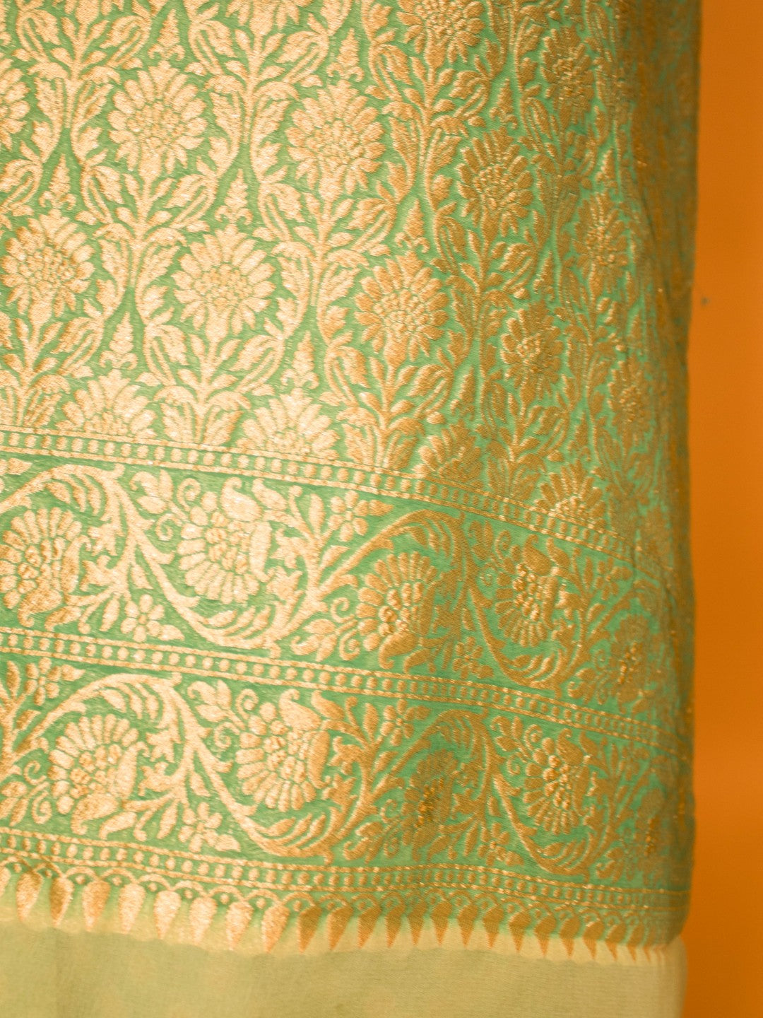 Small Buti All Over In Handloom Banarasi Khaddi - Green