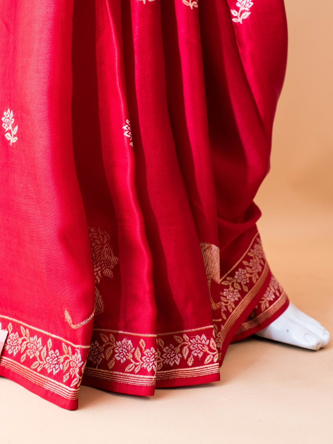 Mashru Silk With Contemporary Style Tiger Motif - Red