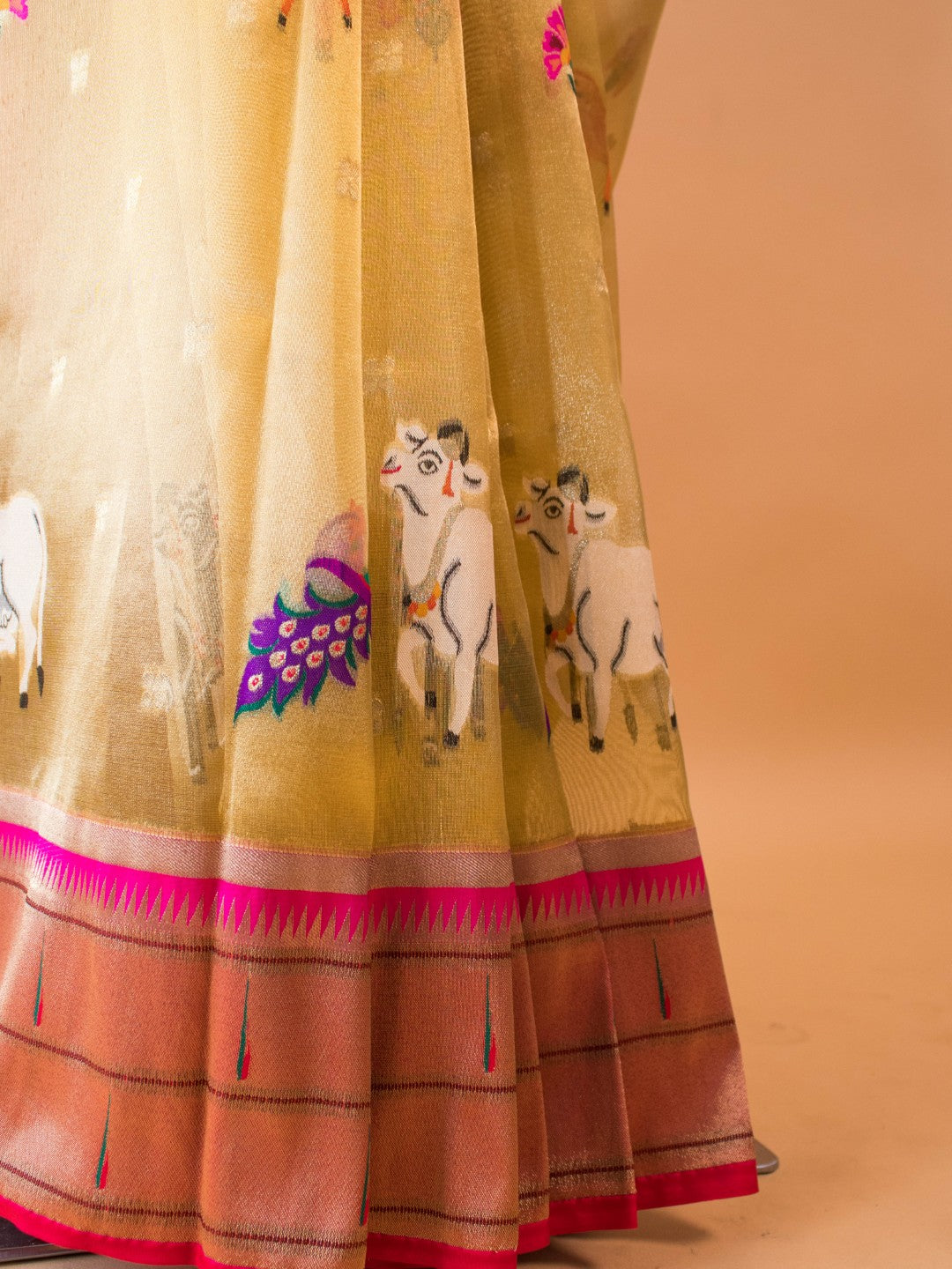 Mashru Silk With Contemporary Style Tiger Motif Saree - Purple