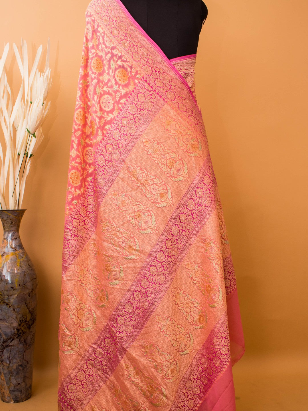Pure Khaddi Georgette Jaal Meenakari Handbrush Saree - Pink