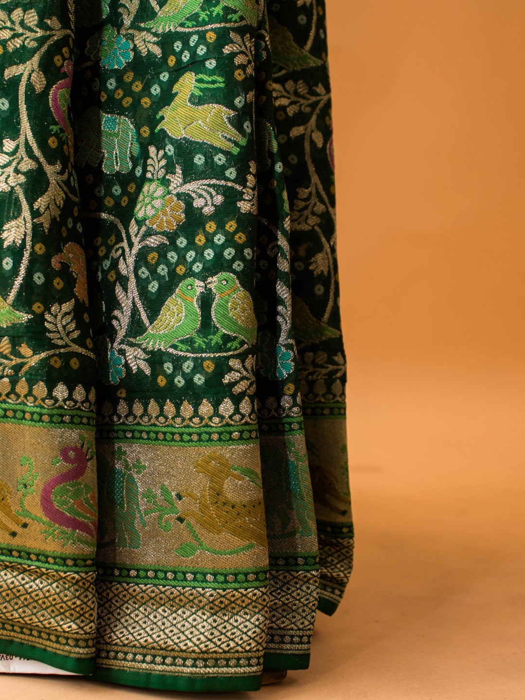 Khaddi Bandhej With Meenakari Shikargha Saree - Green
