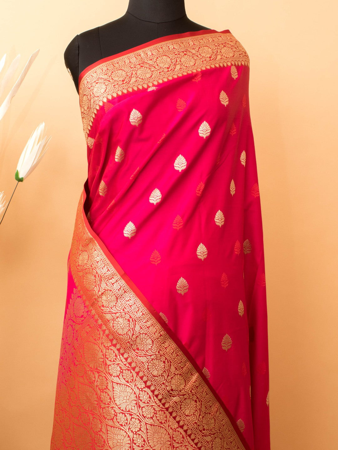 Traditional Banarasi Contrast Border Butti In Katan Silk