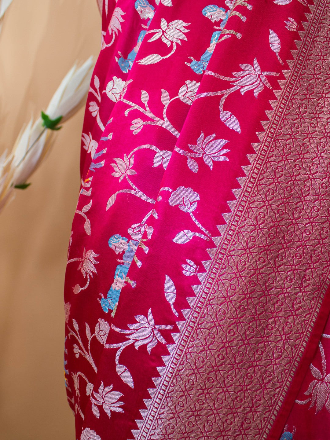 Mashru Silk Jaal Weaving In Cow Grazing Story