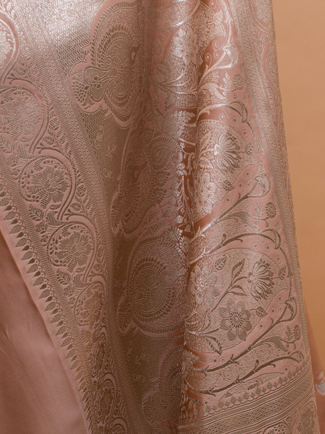 Mashru Silk In Alphi Buti Design In Traditional Banarasi
