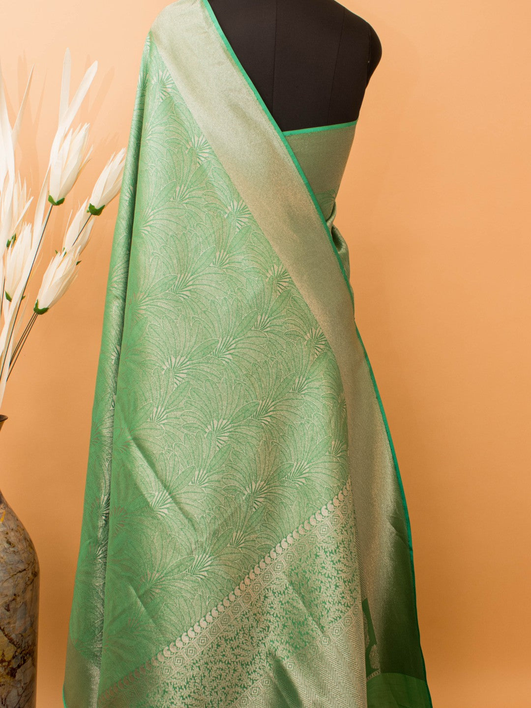 Tanchui Weaving In Silk Fabric