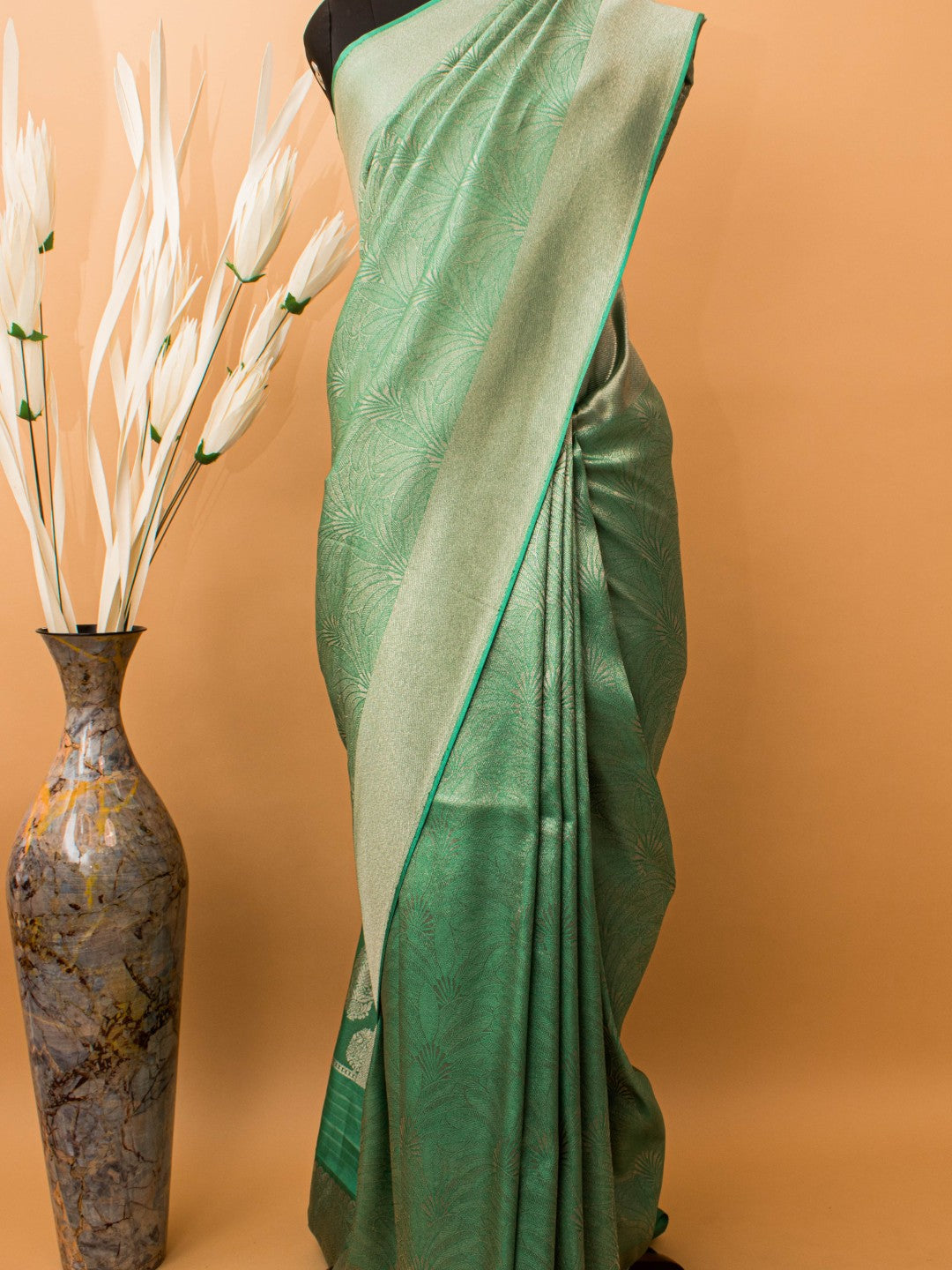 Tanchui Weaving In Silk Fabric