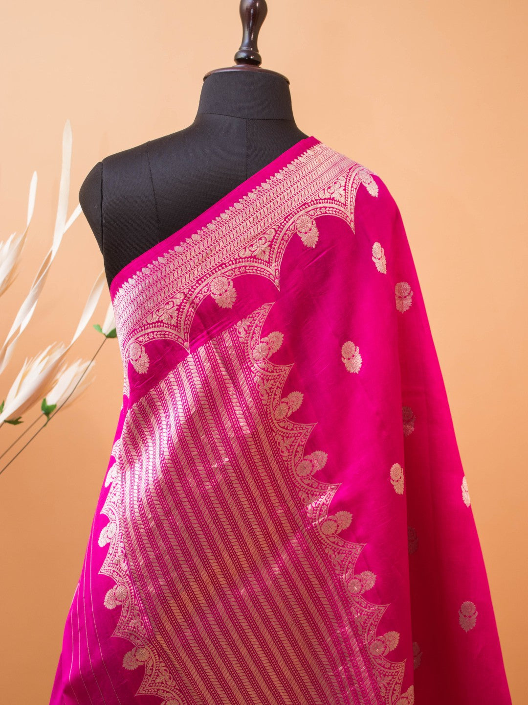 Pure Mashru Silk Curly Border Buti Design
