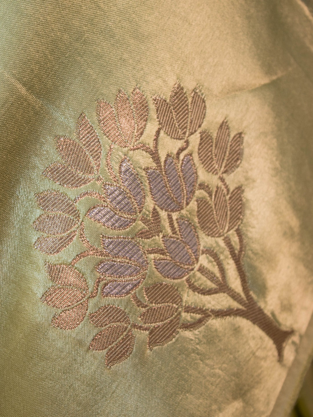 Contemporary Motif Style Border In Mango Silk