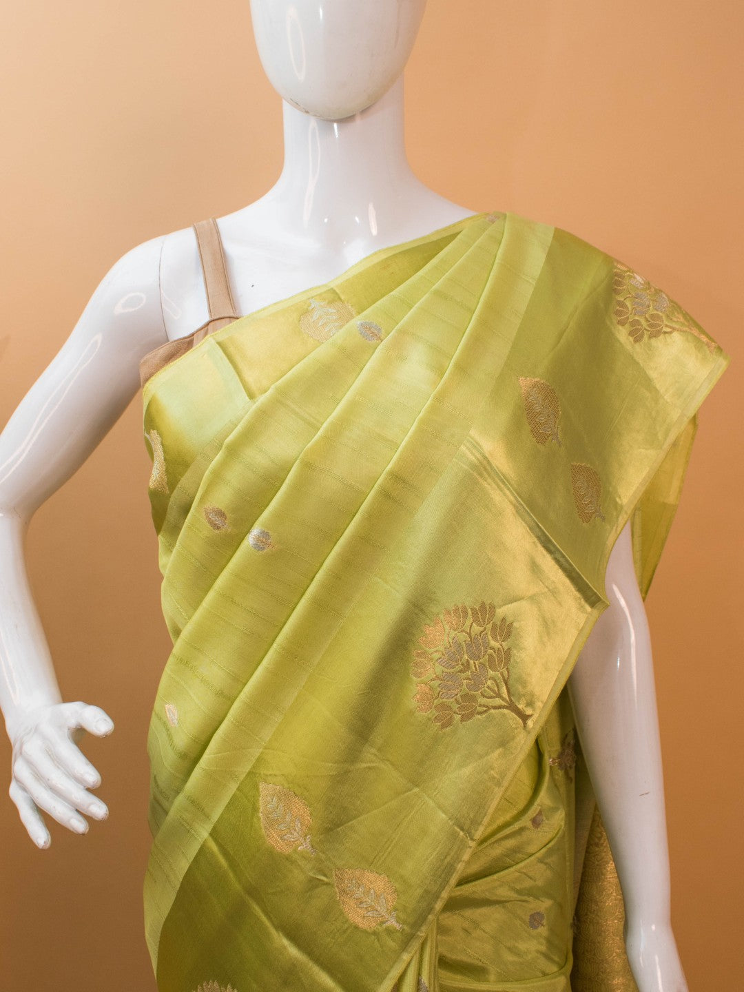 Contemporary Motif Style Border In Mango Silk