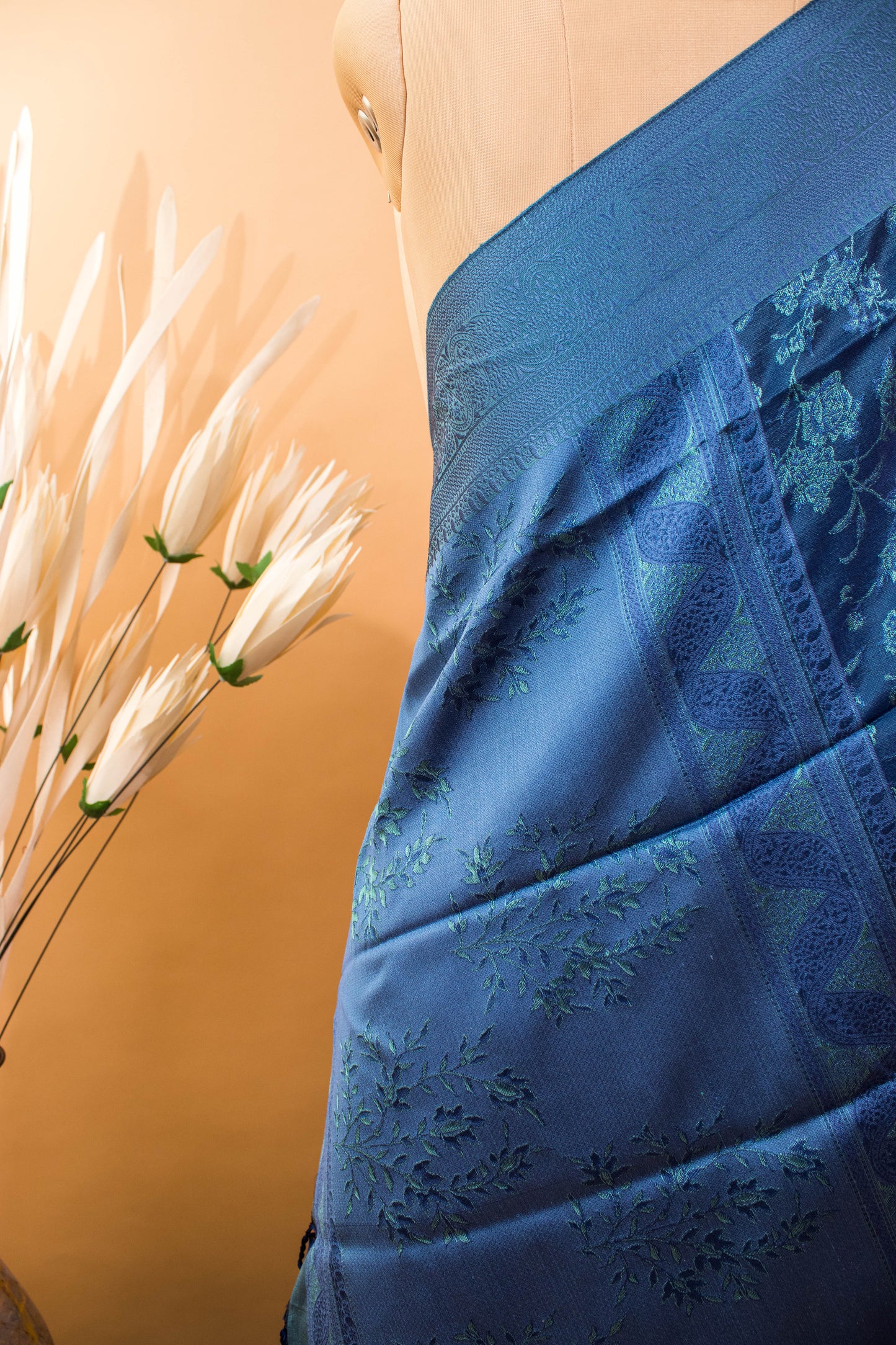 Handloom Resham Tanchui In Pure Silk Blue