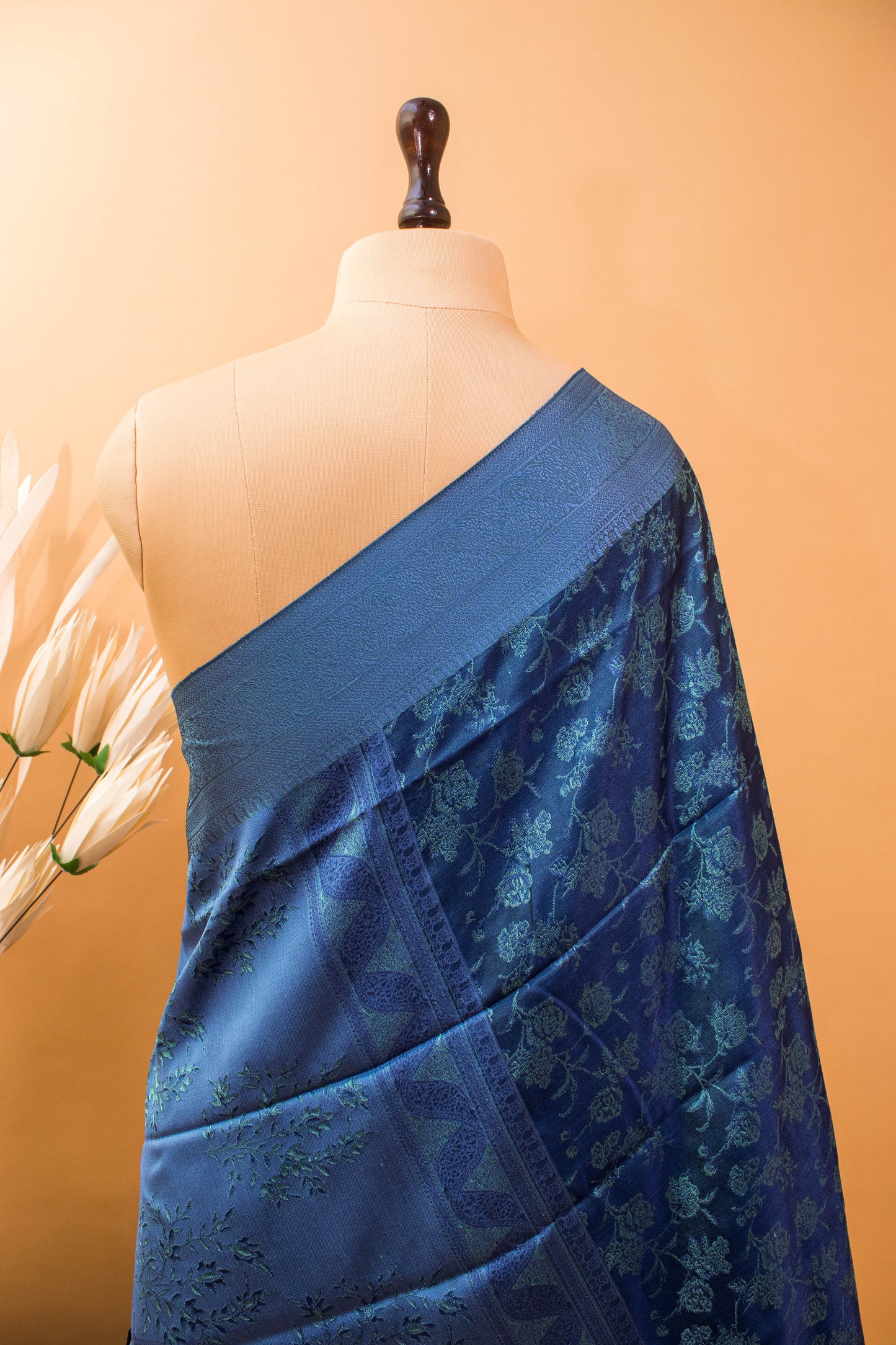 Handloom Resham Tanchui In Pure Silk Blue