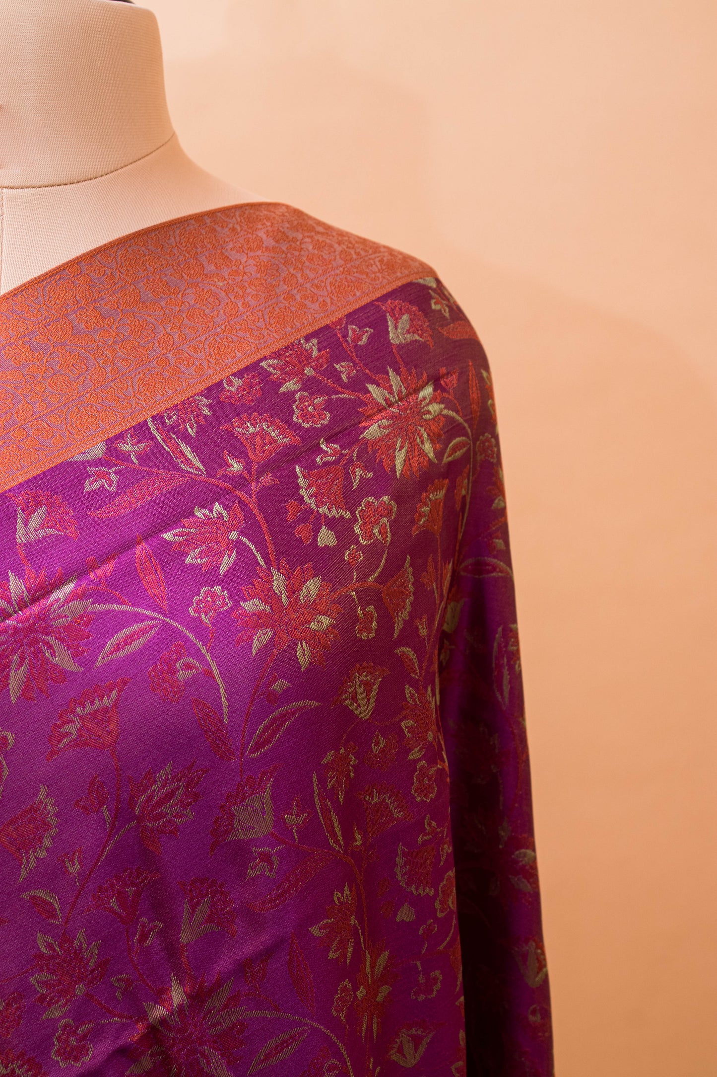 Handloom Resham Tanchui In Pure Silk - Wine