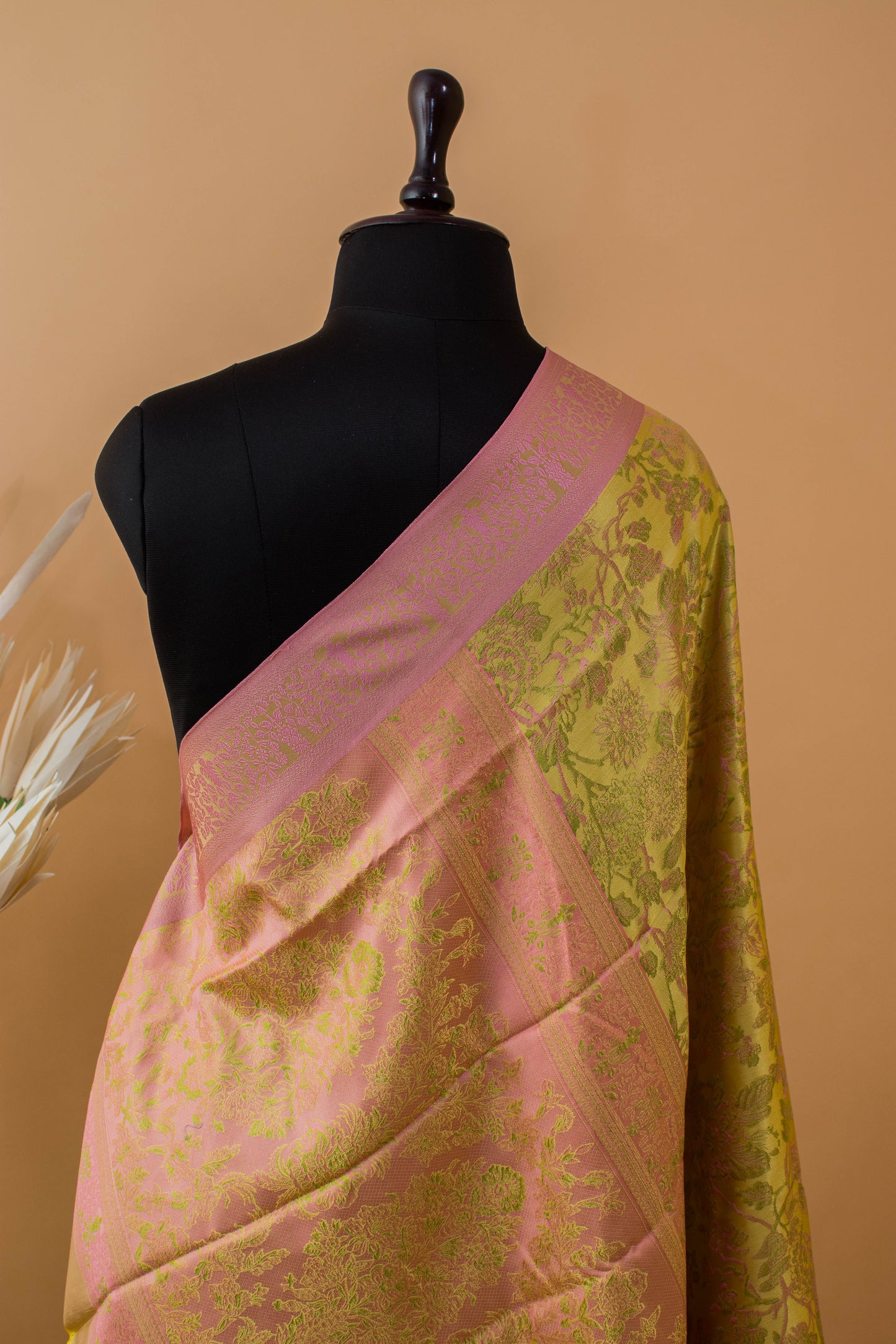 Handloom Resham Tanchui In Pure Silk - Green