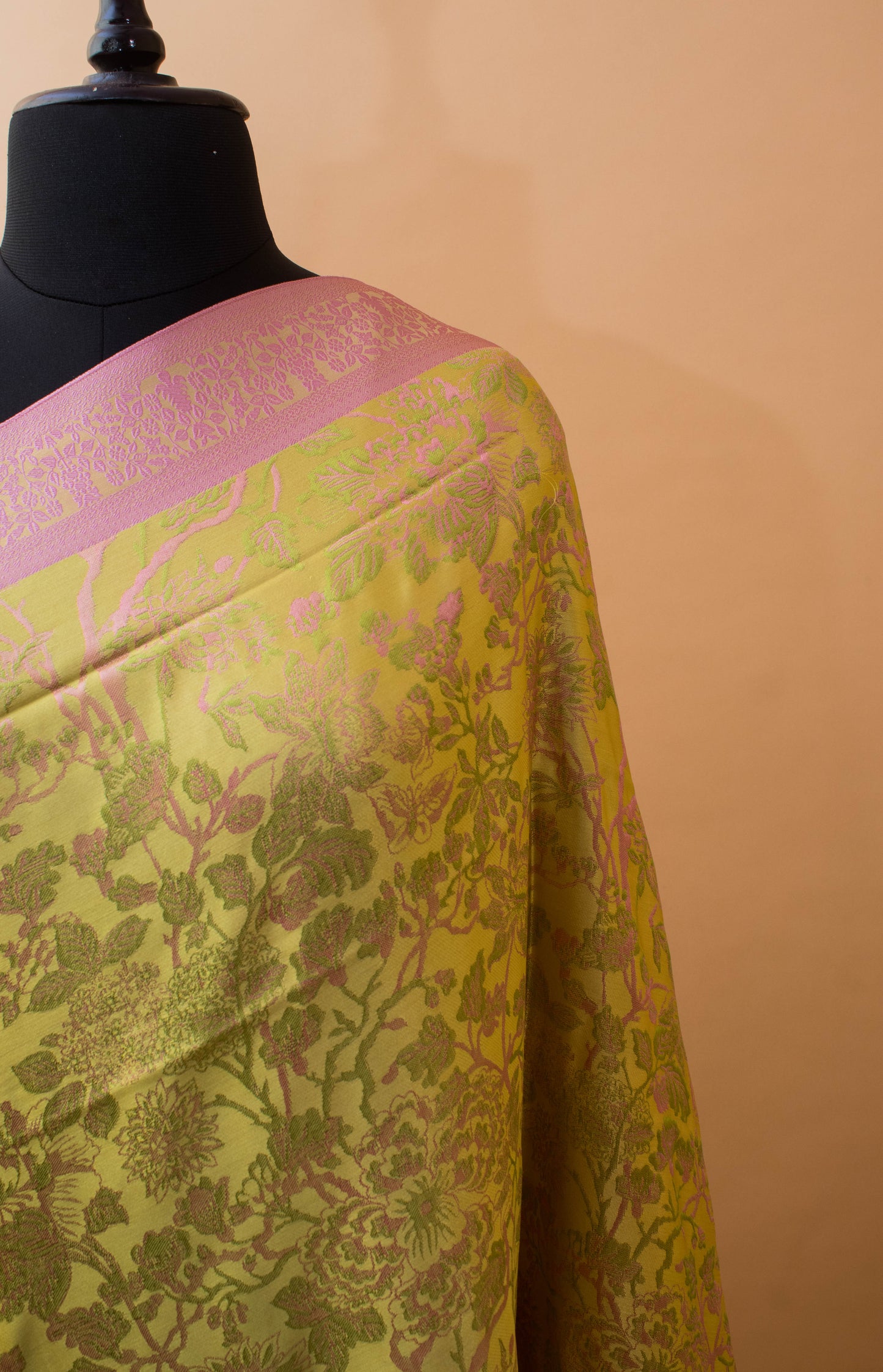 Handloom Resham Tanchui In Pure Silk - Green