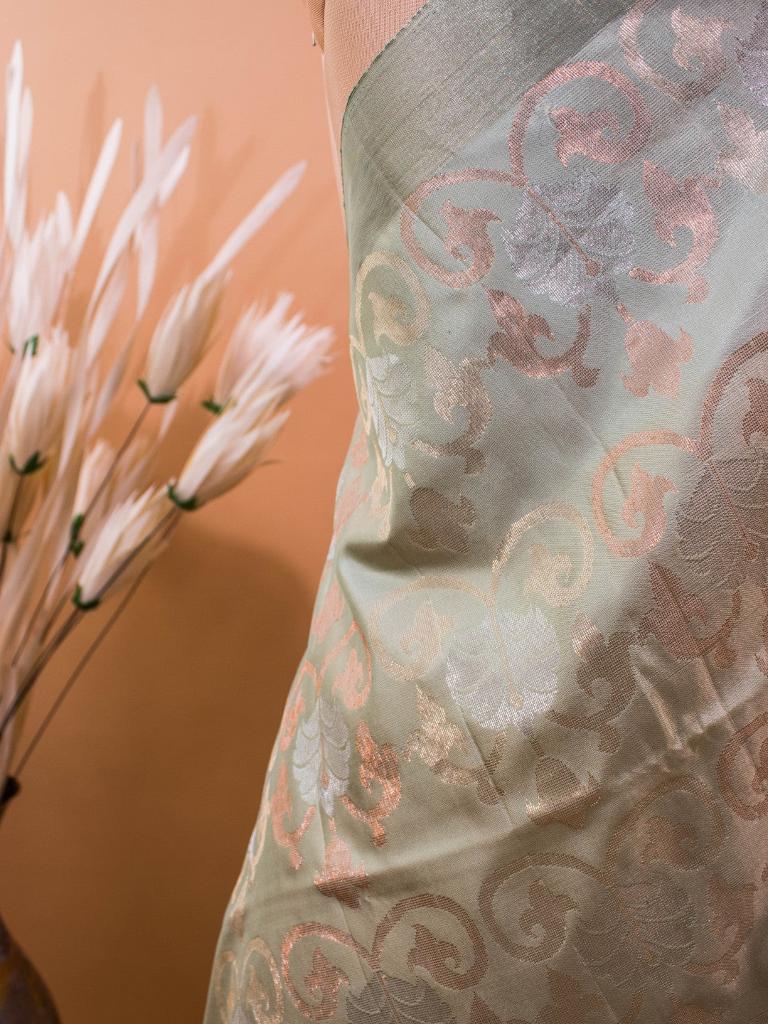 Contemporary Zari Weaving In Pure Silk