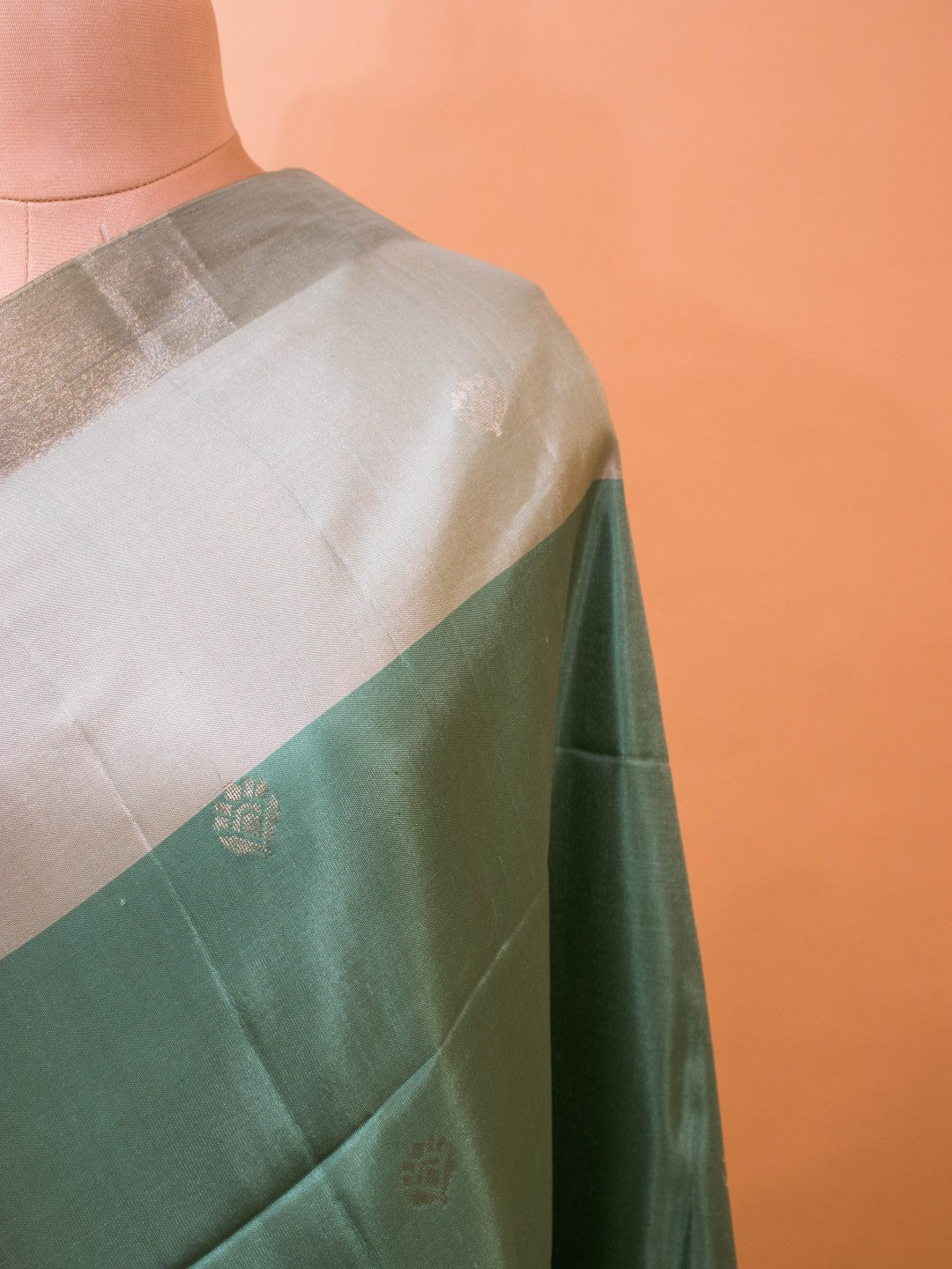 Contemporary Zari Weaving In Pure Silk