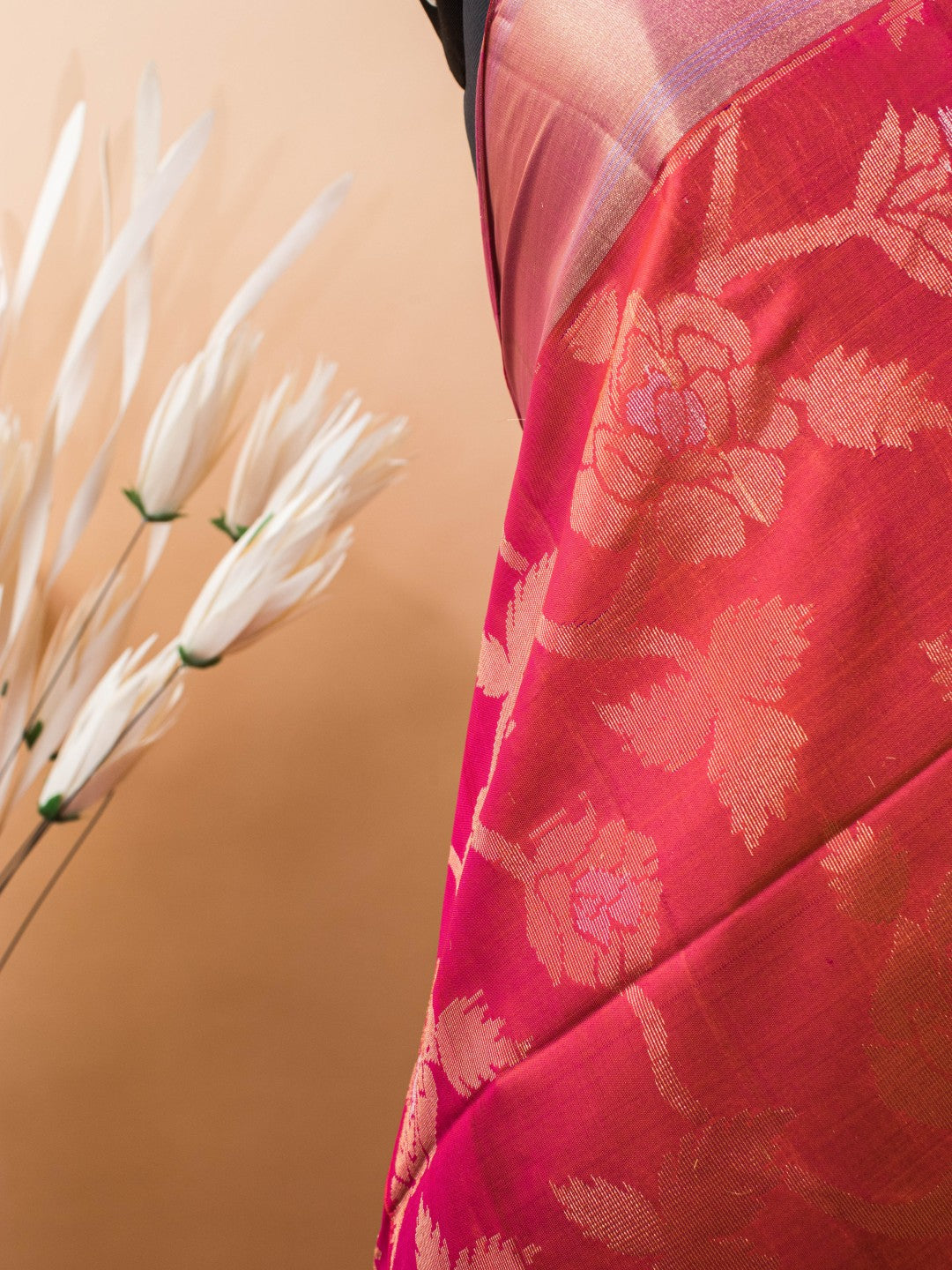 Contemporary Style Gold N Silver Jaal In Pure Silk
