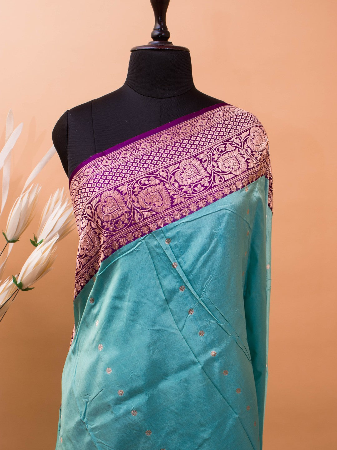 Traditional Banarasi Contrast Border In Pure Kataan Silk