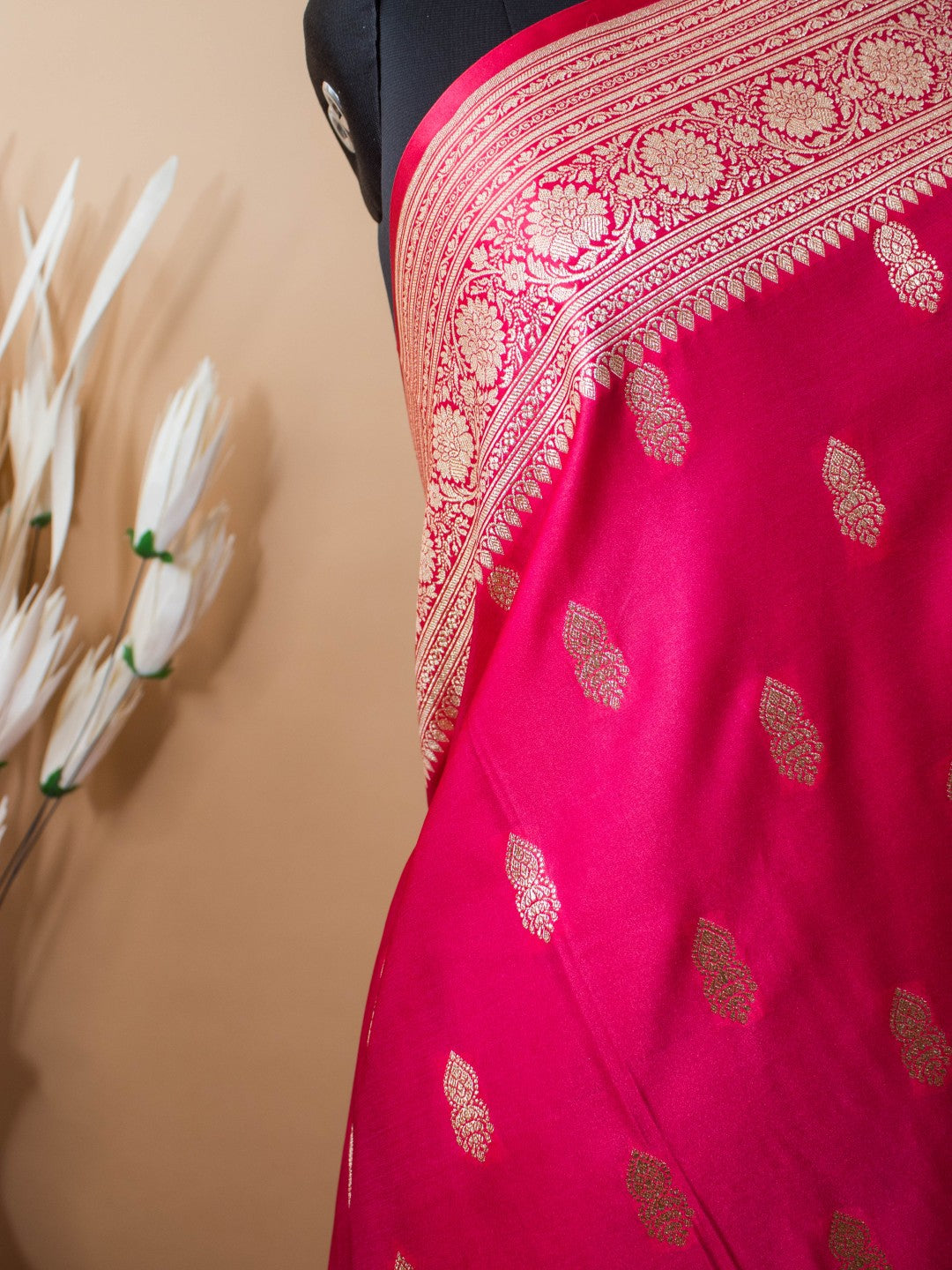 Classic Banarasi Buti Border In Mashru Silk