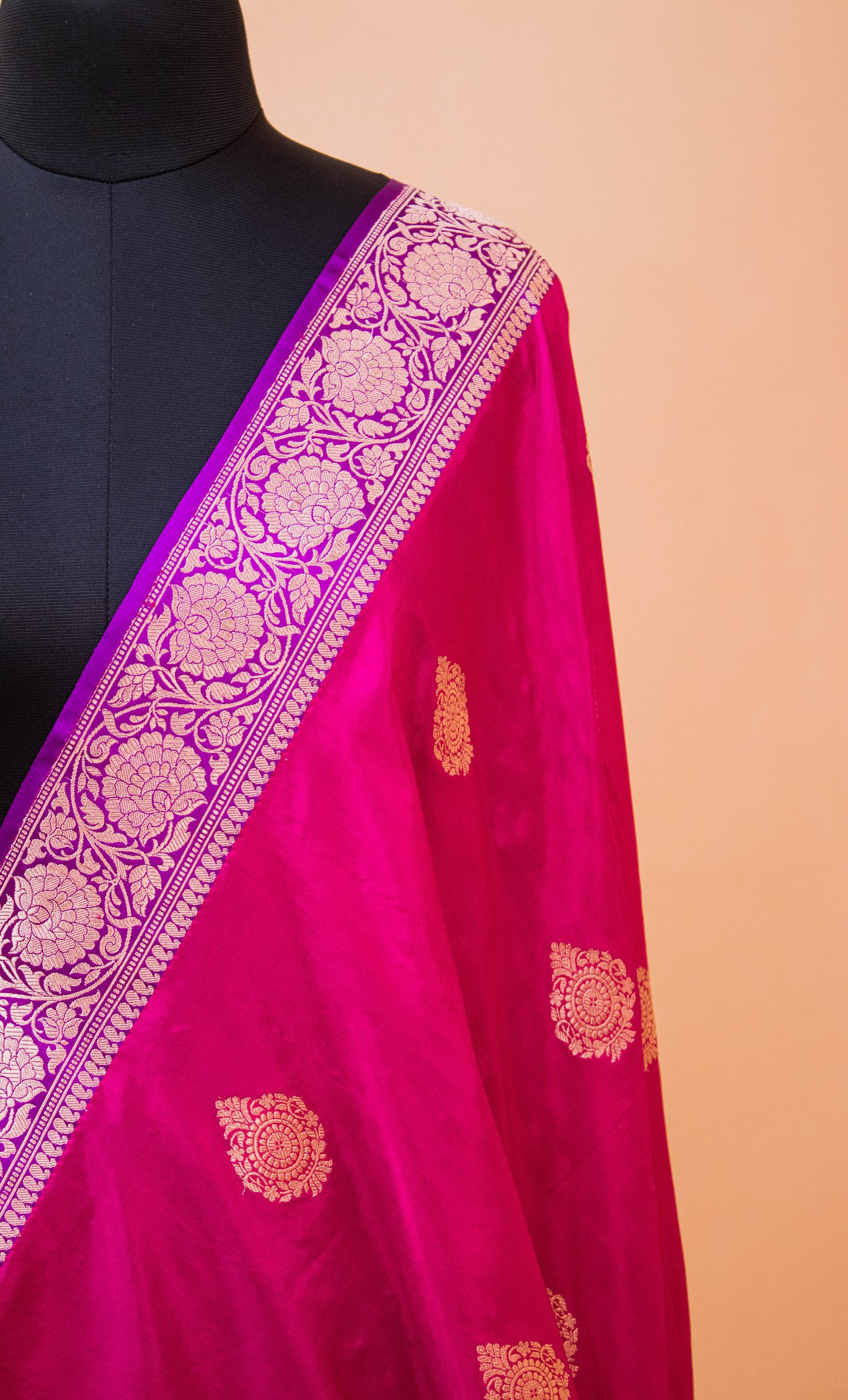 Handloom Banarsi Contrast Broad Border In Pure Kataan Silk Pink