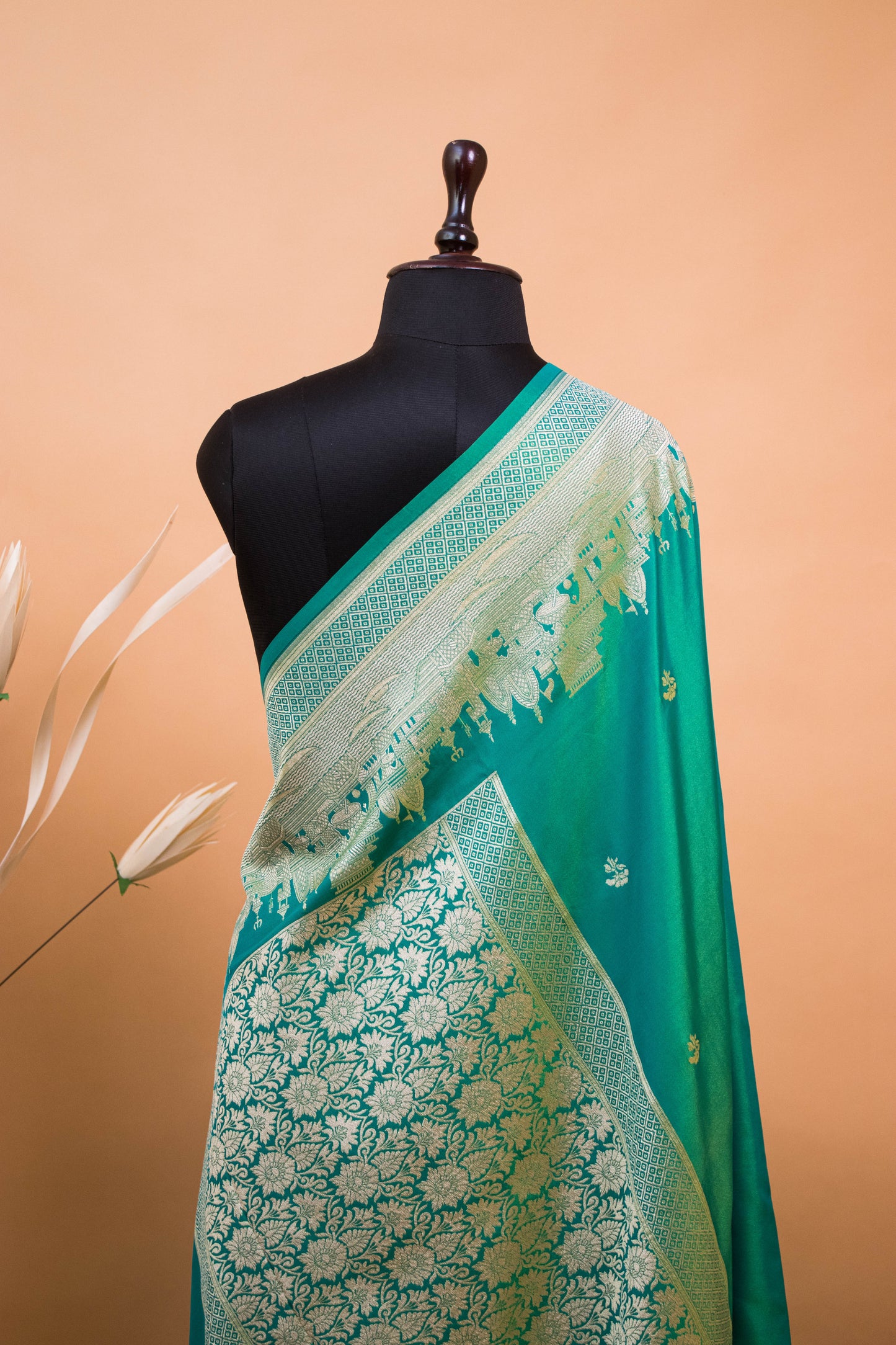 Contemporary Ghaat Border Weaving In Banarsi Silk - Green