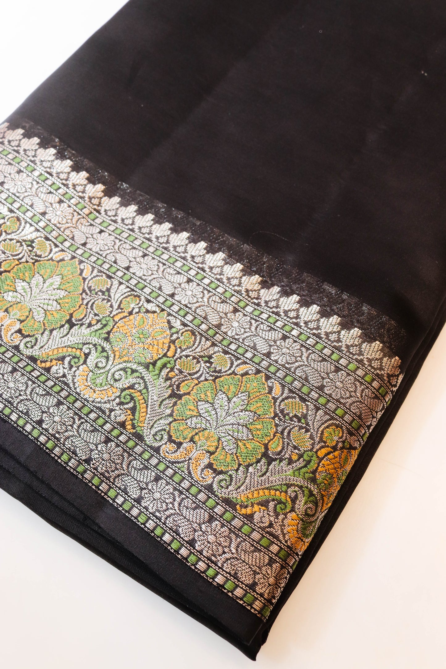Pure Silk Plain Body Meenakari Border, Pallu And Blouse-Black