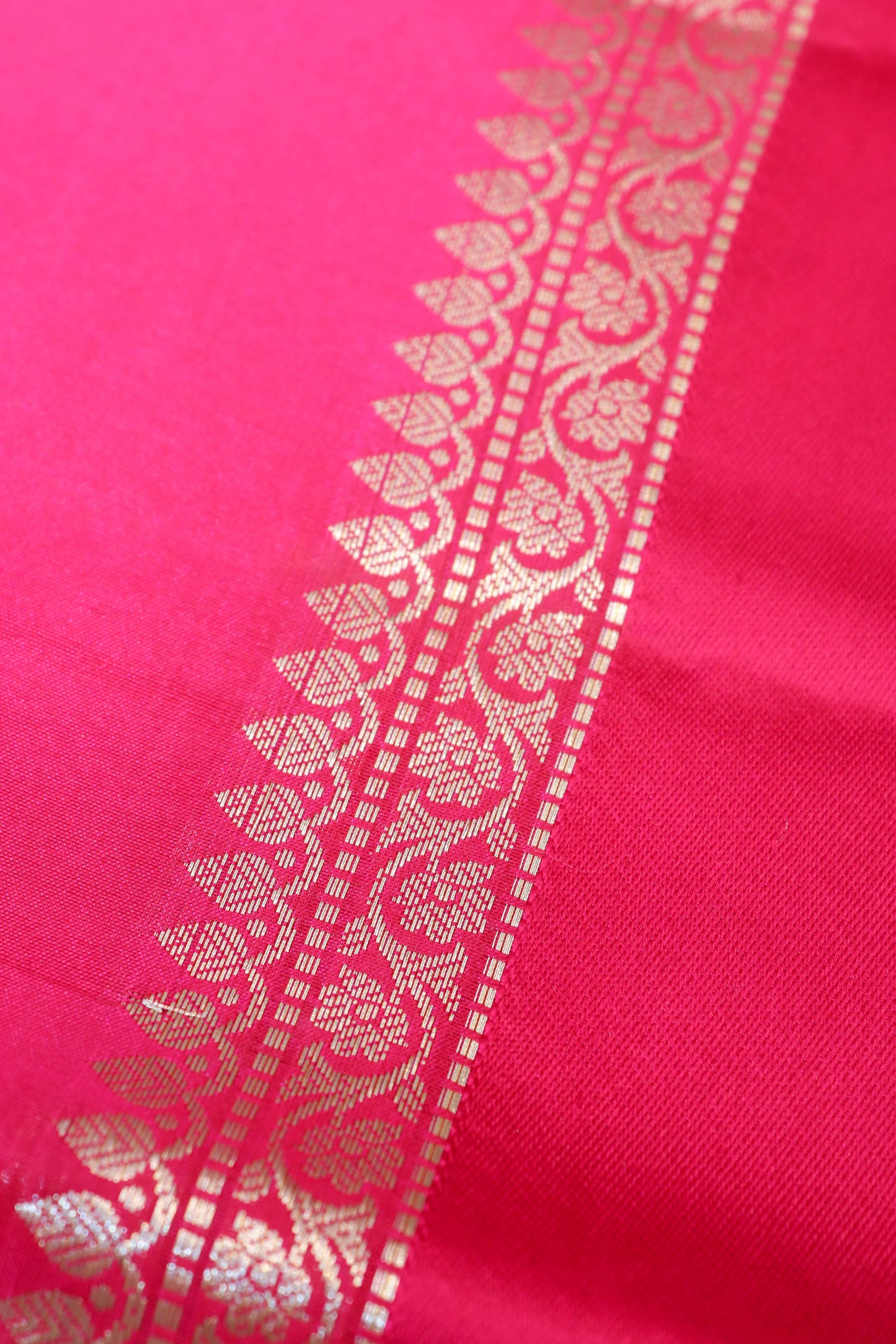 Contemporary Banarasi Weaving In Pure Silk-Pink