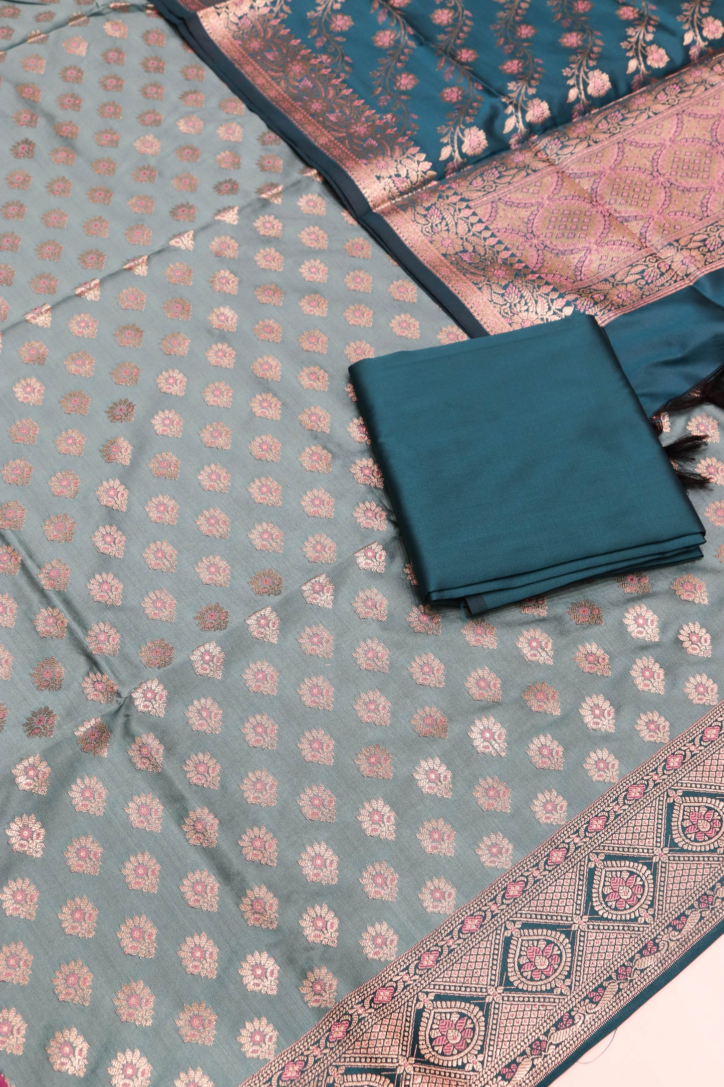 Banarasi Suite With Contrast Dupatta , Daman And Bottom-Blue