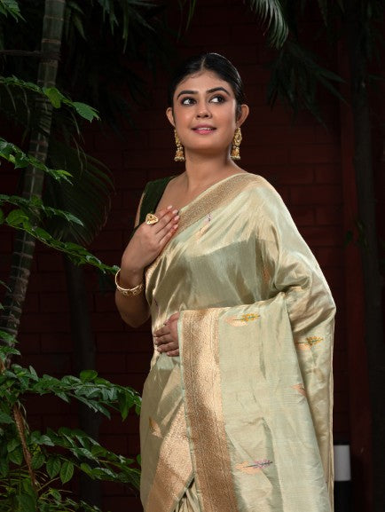 Handloom Kadhuwa Weave Tilfi Butti Saree In Pure Tissue Kataan Silk Fabric Green