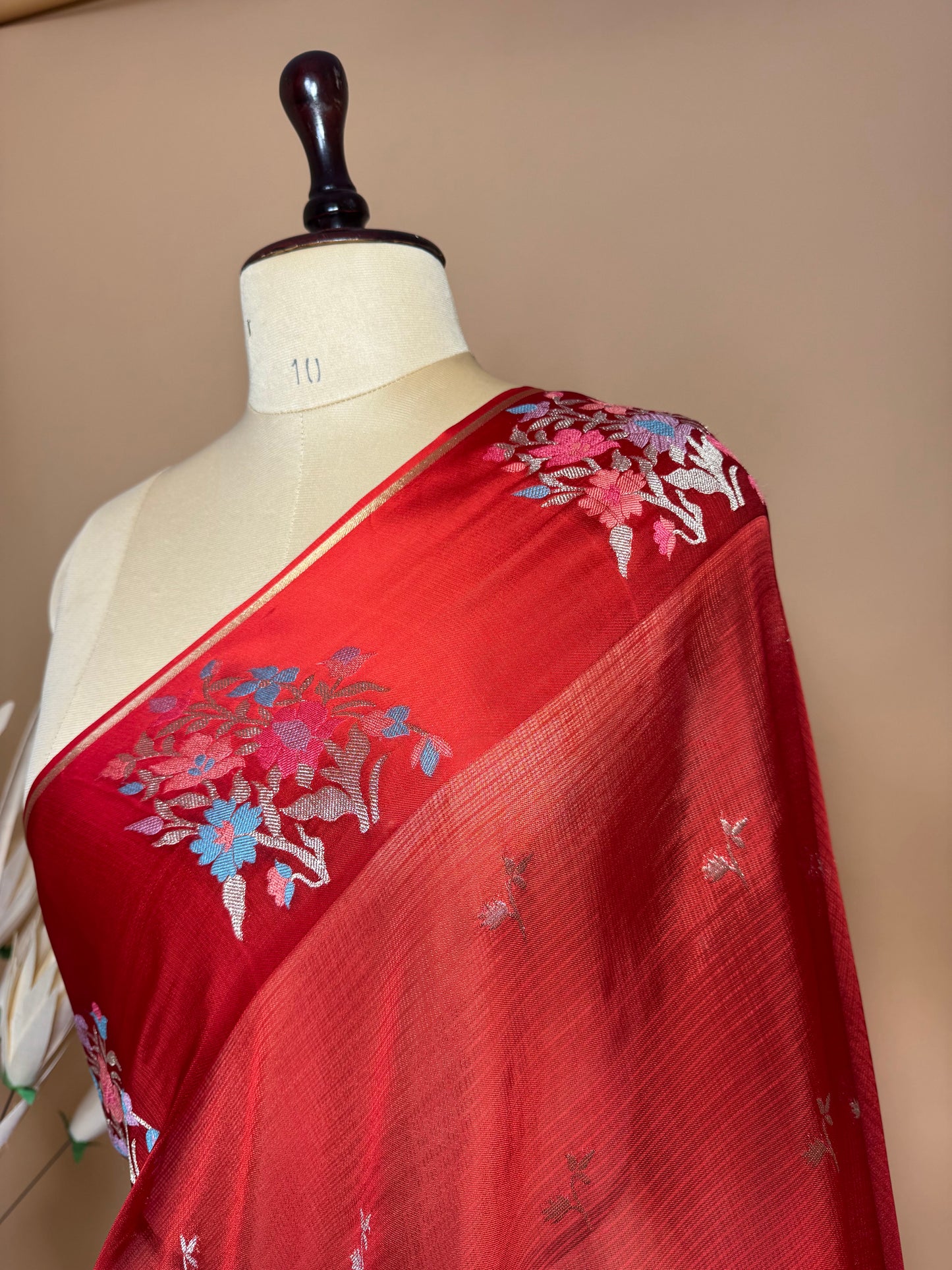 Contemporary Weaved Meenakari Border In Kota Silk Fabric Saree - Red