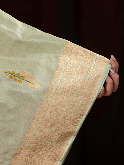 Handloom Kadhuwa Weave Tilfi Butti Saree In Pure Tissue Kataan Silk Fabric Green