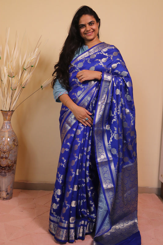 Banarasi Saree Weaved In Jaal Buti - Blue