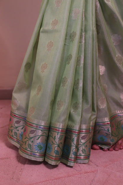 Banarasi Silk Weaved In 2 Inch Buti With Paithani Border - Green