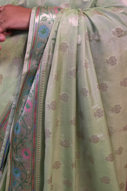 Banarasi Silk Weaved In 2 Inch Buti With Paithani Border - Green
