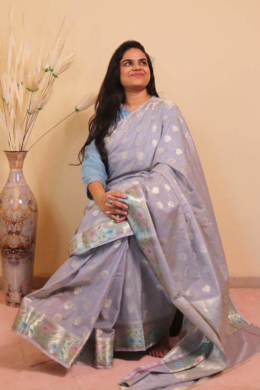 Banarasi Silk Weaved In 2 Inch Buti With Paithani Border - Grey