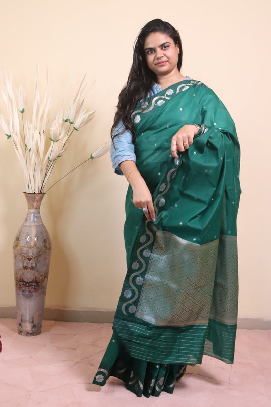 Cottan Banarasi With Sona Rupa Bel Buti Weaving - Green